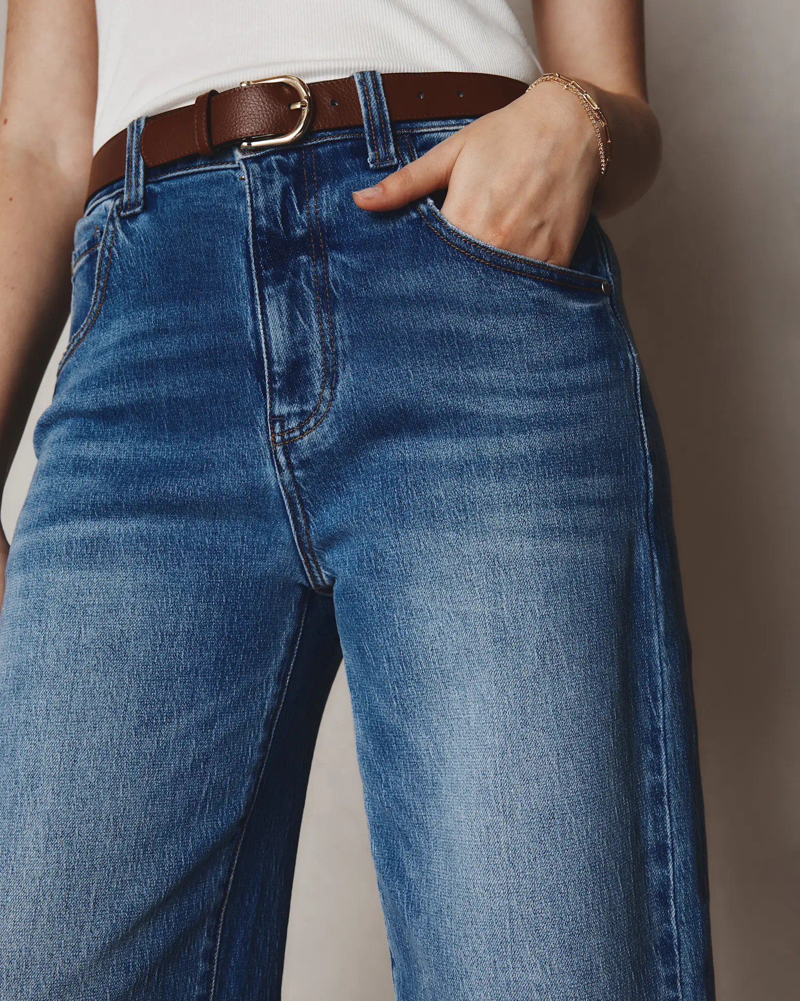 Bella Stretch Barrel Jeans | Quince