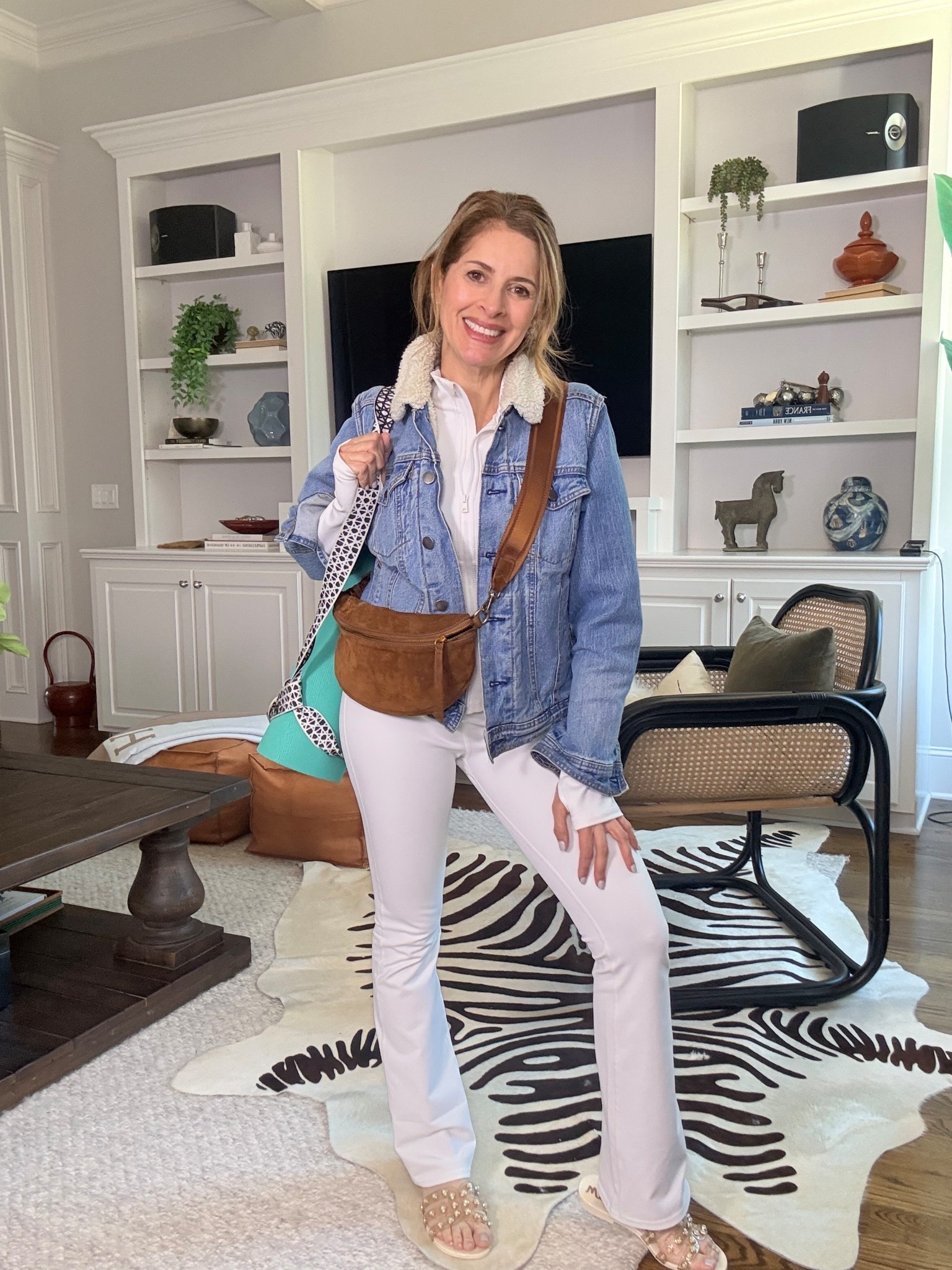 Petites under 5’3” this one fits beautifully ✨

Whether you’re heading to yoga or running errands, the fit is so good

The high rise flare leggings are incredibly flattering and make your legs look miles long

Save this for your next yoga or errand day 🤍

Linked here🤍

#LTKdayinmylife #LTKootd #LTKPetite