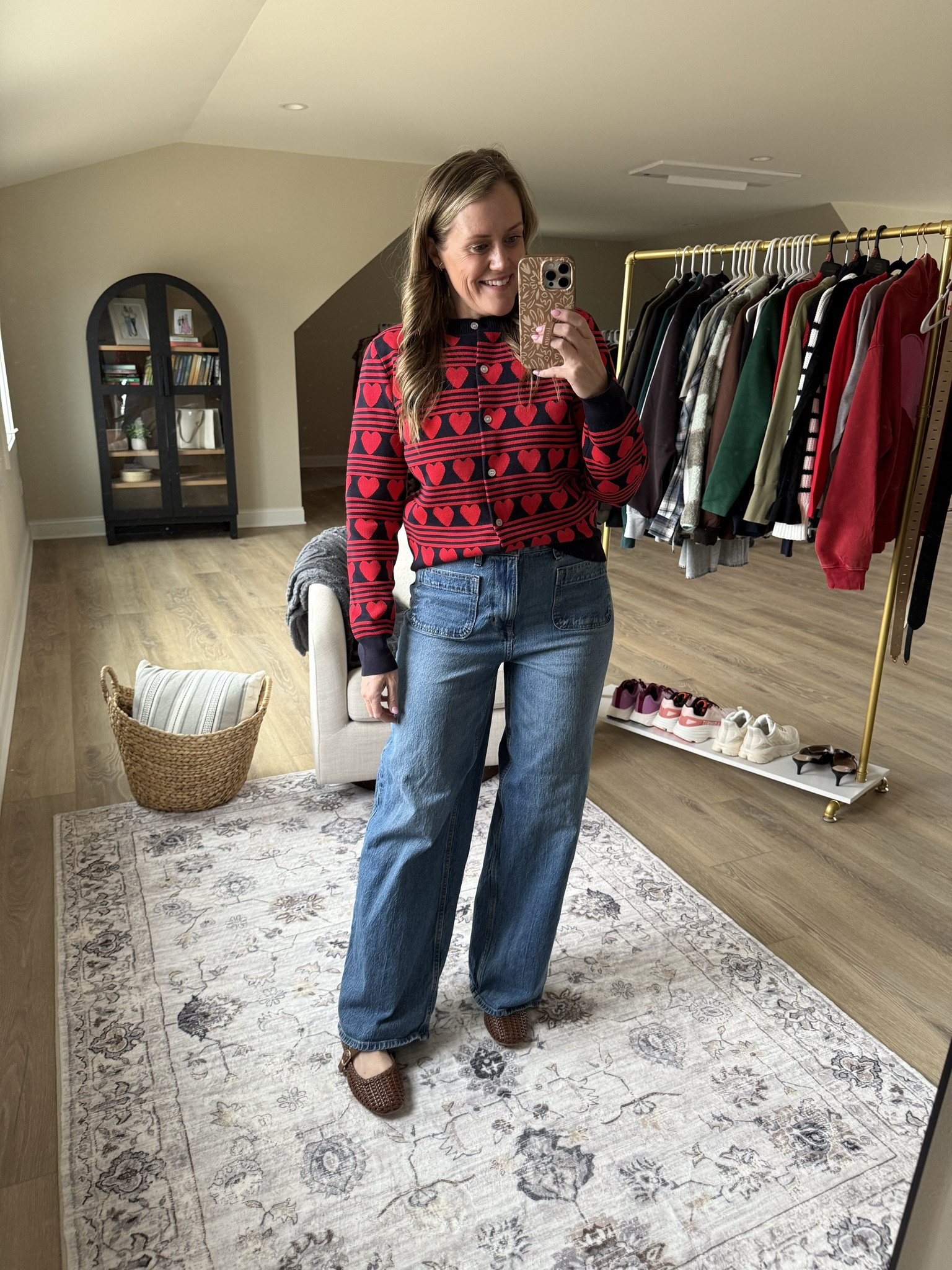 Valentine’s looks from Walmart! 
Sweater 
Cardigan 
Athletic pants
Denim 


#LTKootd #LTKmomlife #LTKgrwm