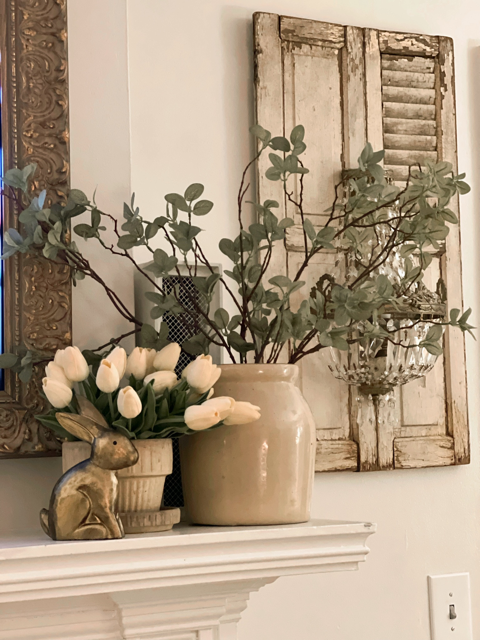 I love these simple green stems. They create lots of texture with just a pop of green. 

#LTKhome #LTKSeasonal #LTKfamily