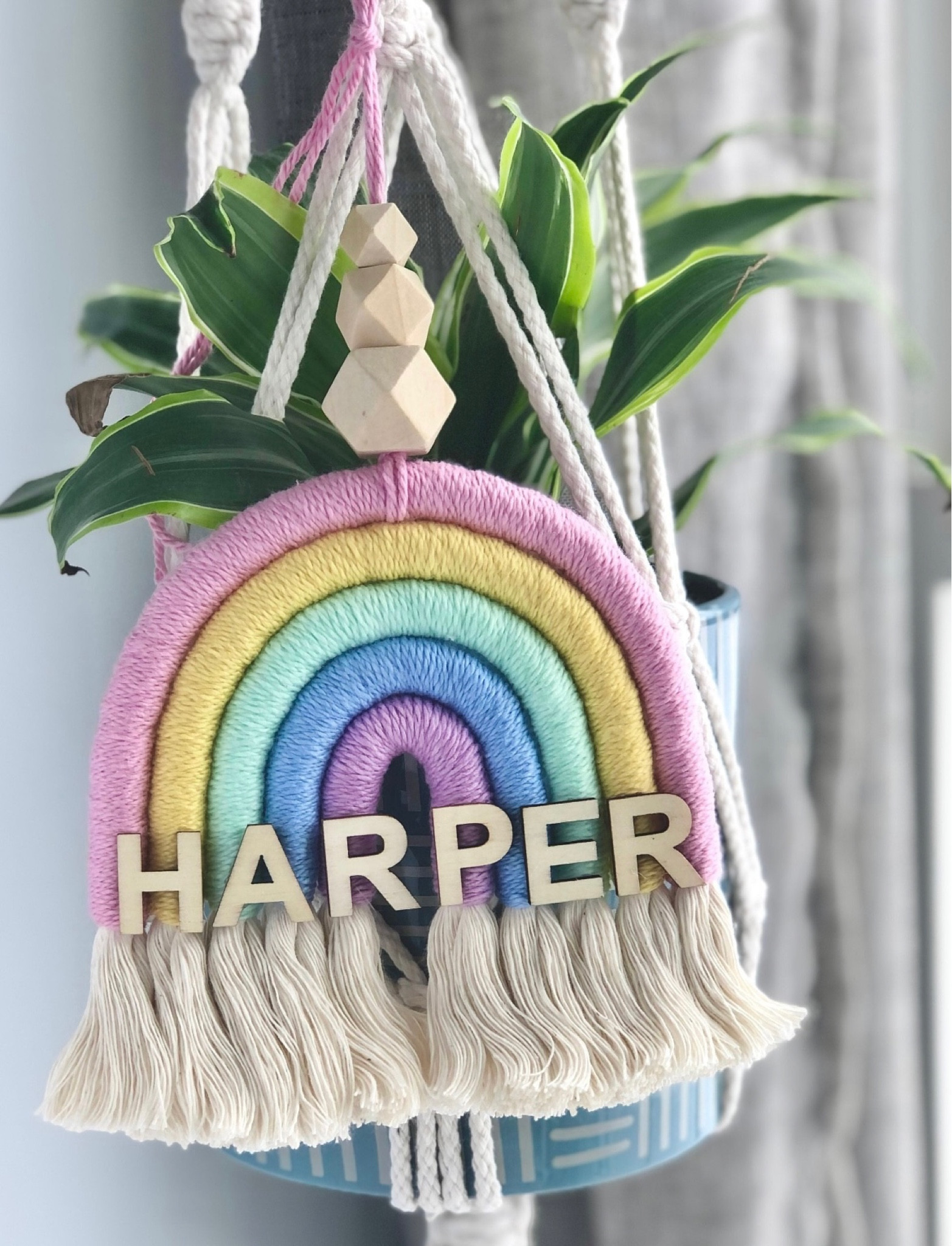 Such a cute little gift. I got this for my niece for her room. It’s pretty small, but so sweet. 🌈