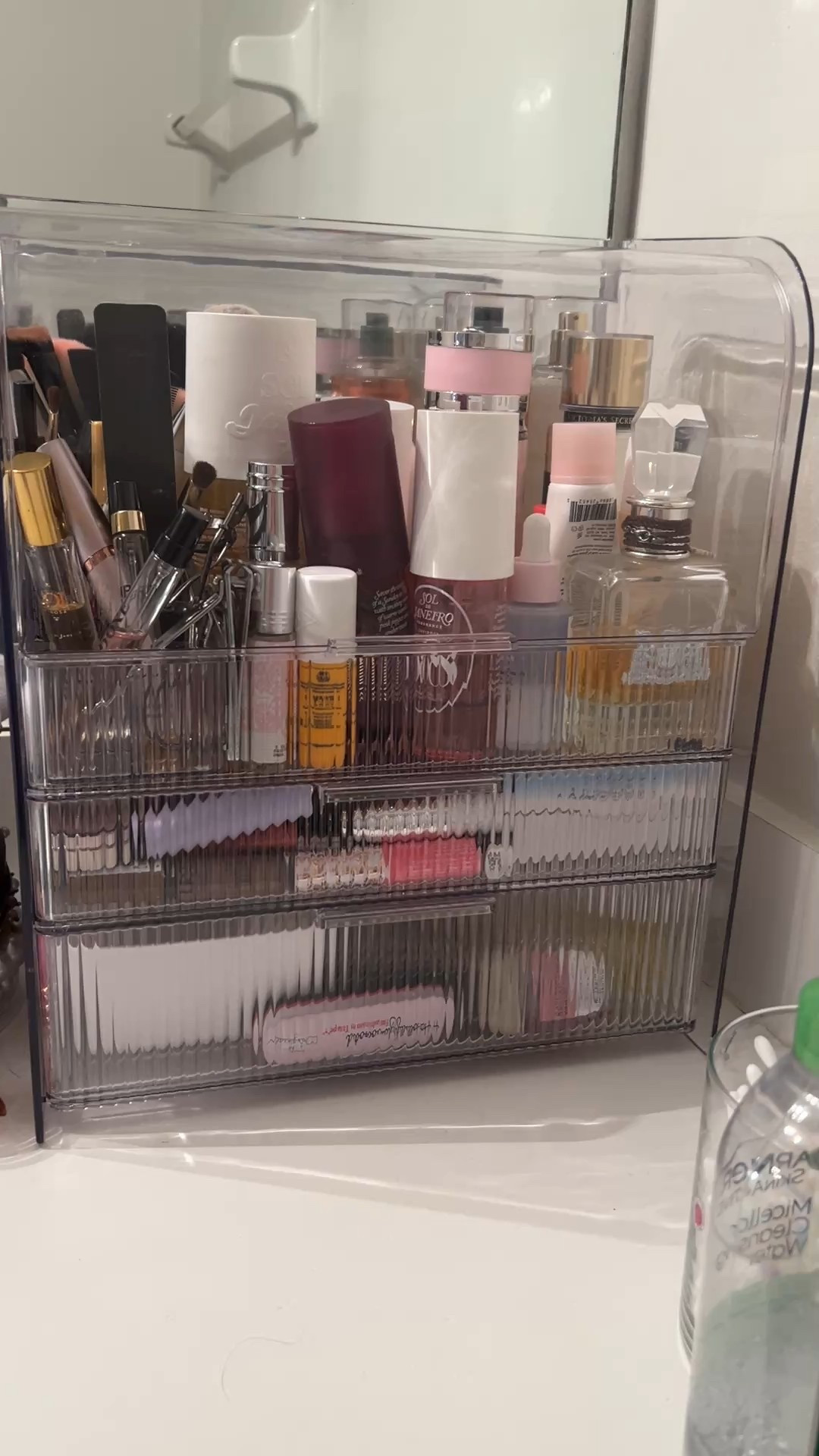 My fav makeup / essentials organizer! Would make a great gift

#LTKGiftGuide #LTKFindsUnder100 #LTKHome