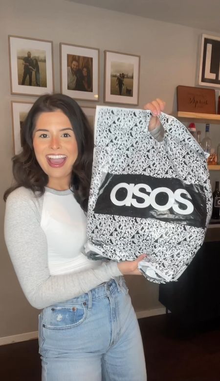 Ummmm hailllll yes and thank you!!!!🙌🏼🙌🏼🙌🏼 @asos FYI, there is a sale going on through 1/29-1/30 with code BIGDEAL you can take an extra 20% off your order!!!😍😍 I recommend you snag these cargos I’m obsessed!!!!

#LTKstyletip #LTKFind #LTKGiftGuide