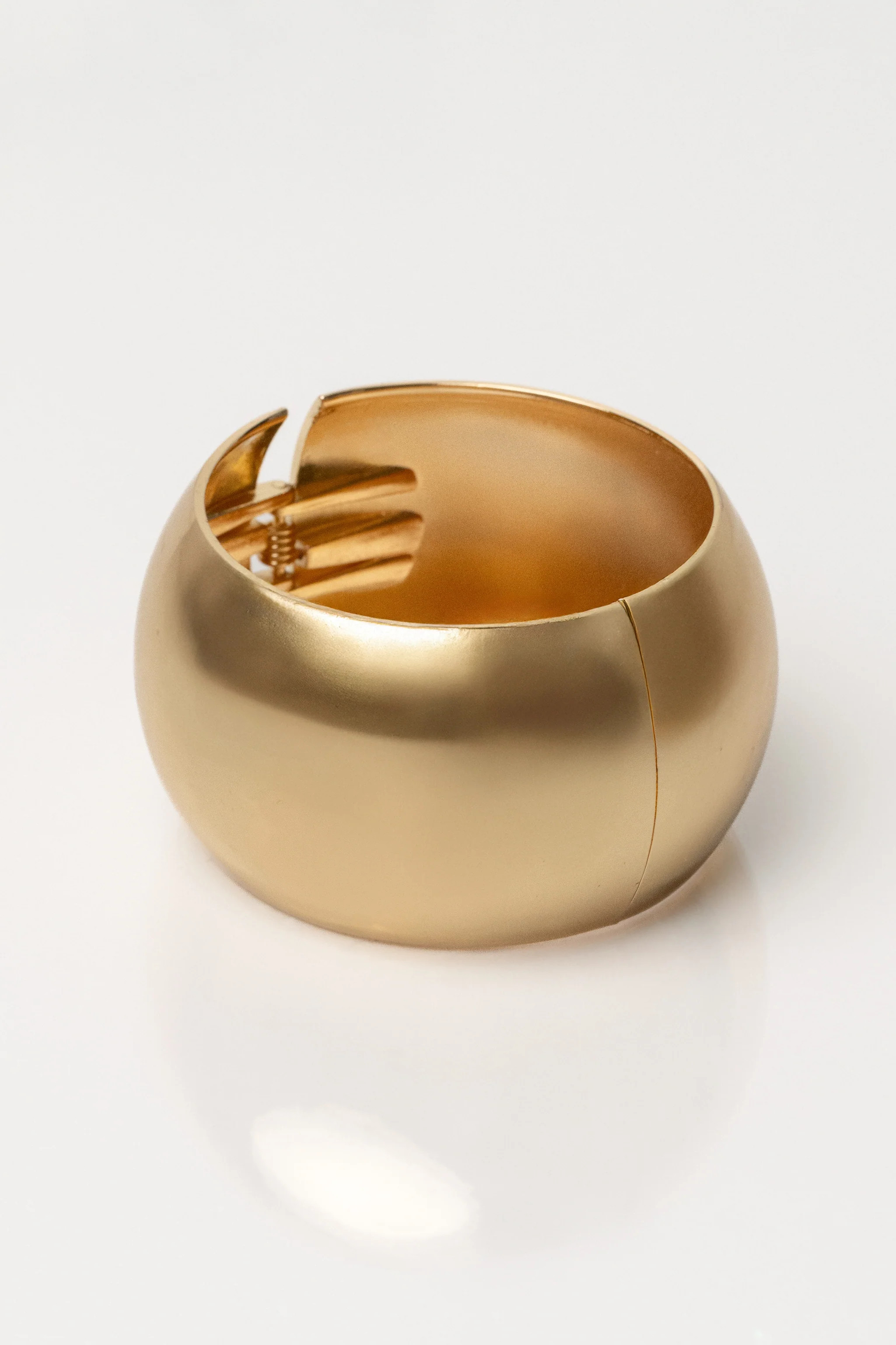 Gold Zena Hinge Bracelet | JLUXLABEL