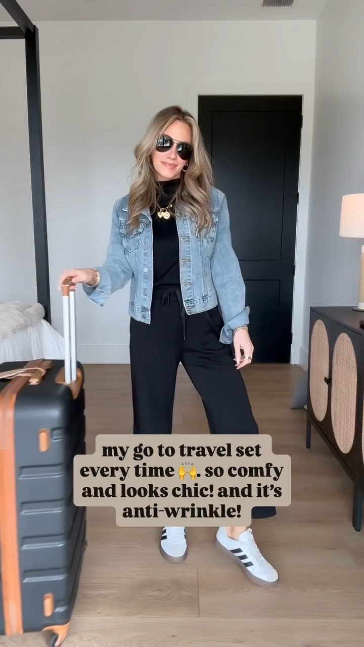 Amazon Vacation/Traveloutfit! My go to travel look is a must have in your wardrobe. // I’m 5’3 wearing an xs set. Shoes run tts.

#LTKootd #LTKTravel #LTKPetite