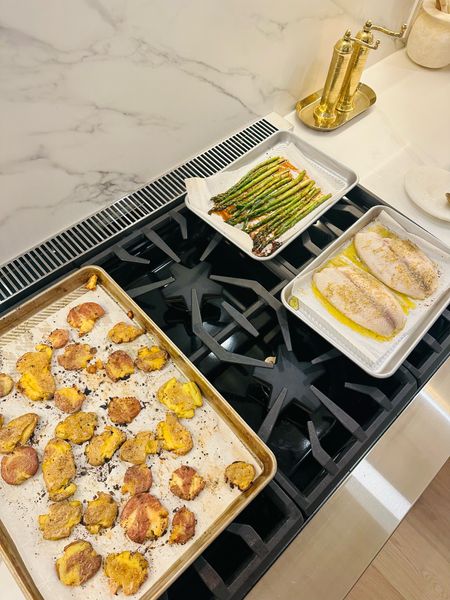 Jeff’s favorite sheet pans. They’re non stick and he has the 1/4 sheet size and the 1/2 sheet size. We use both all the time. 💫

#LTKfindsunder50 #LTKhome #LTKsalealert