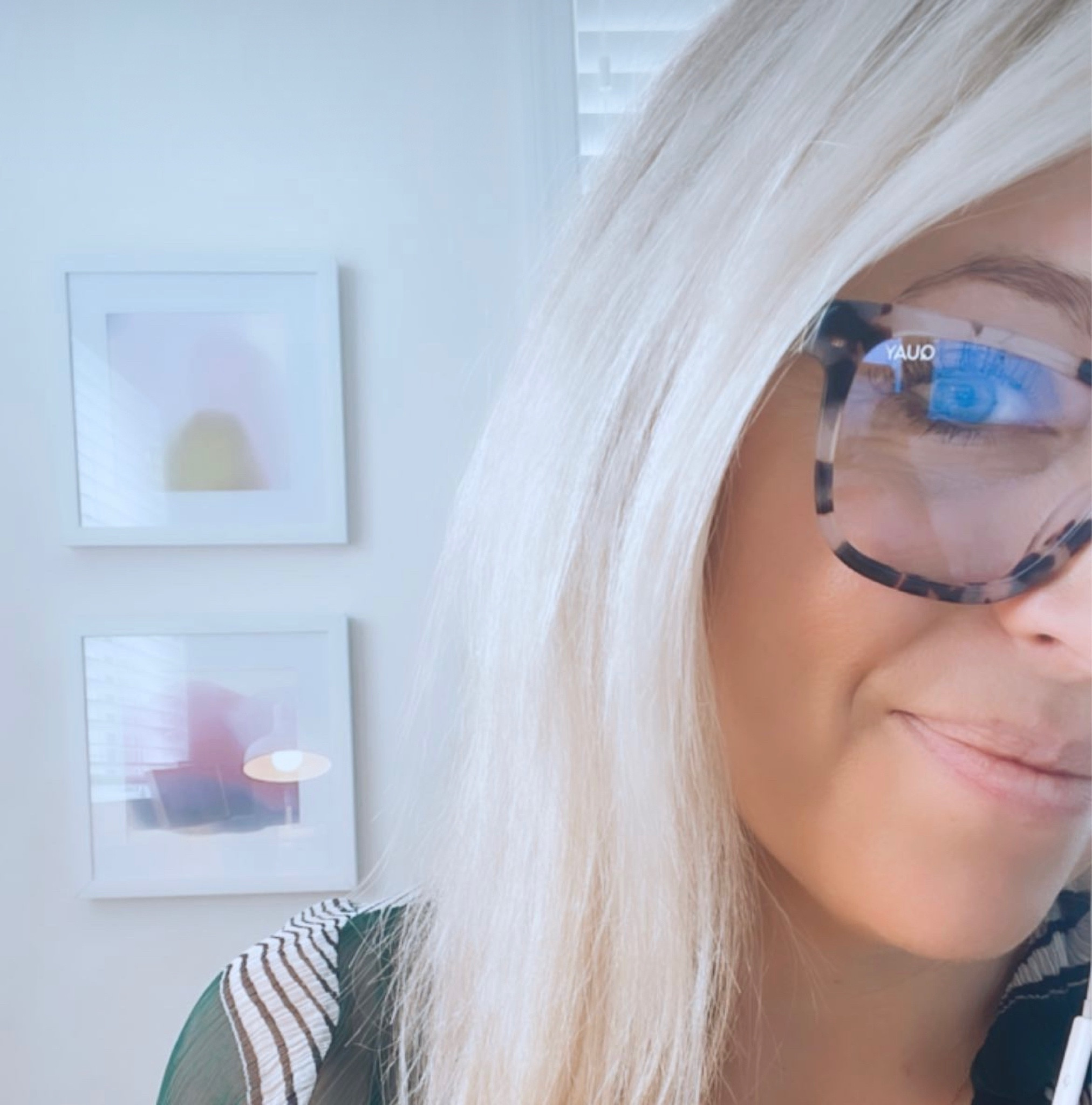 The blue light glasses I have in 3 colors! 👓 