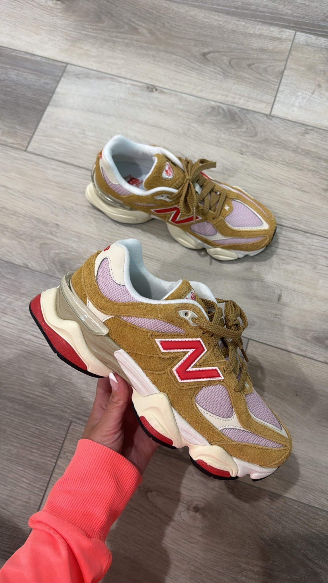 The perfect sneaker to transition into the fall! So comfy too 🙌🏼 

#LTKSaleAlert #LTKShoeCrush #LTKSeasonal