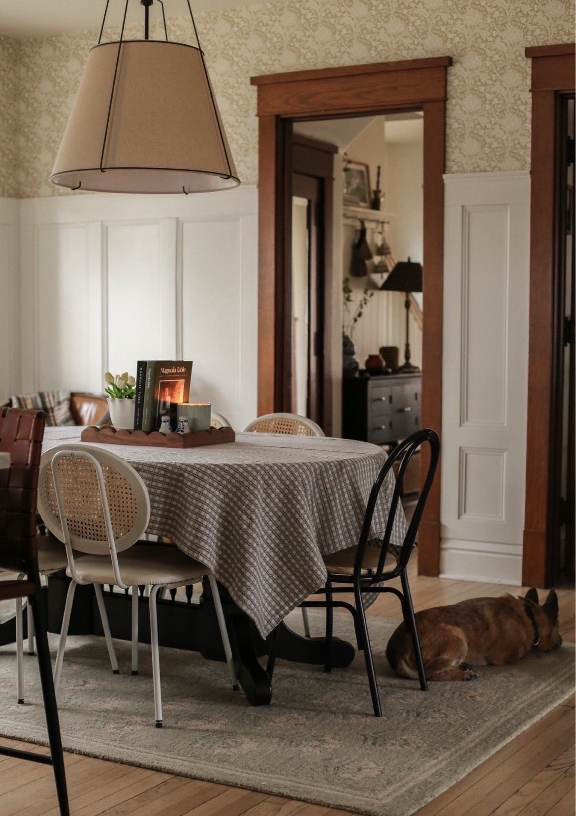 Styling my new tablecloth and adding a few spring tabletop accessories! Scalloped tray. Scalloped vase. Real touch florals. Springtime  





#LTKHome

#LTKHome

#LTKHome