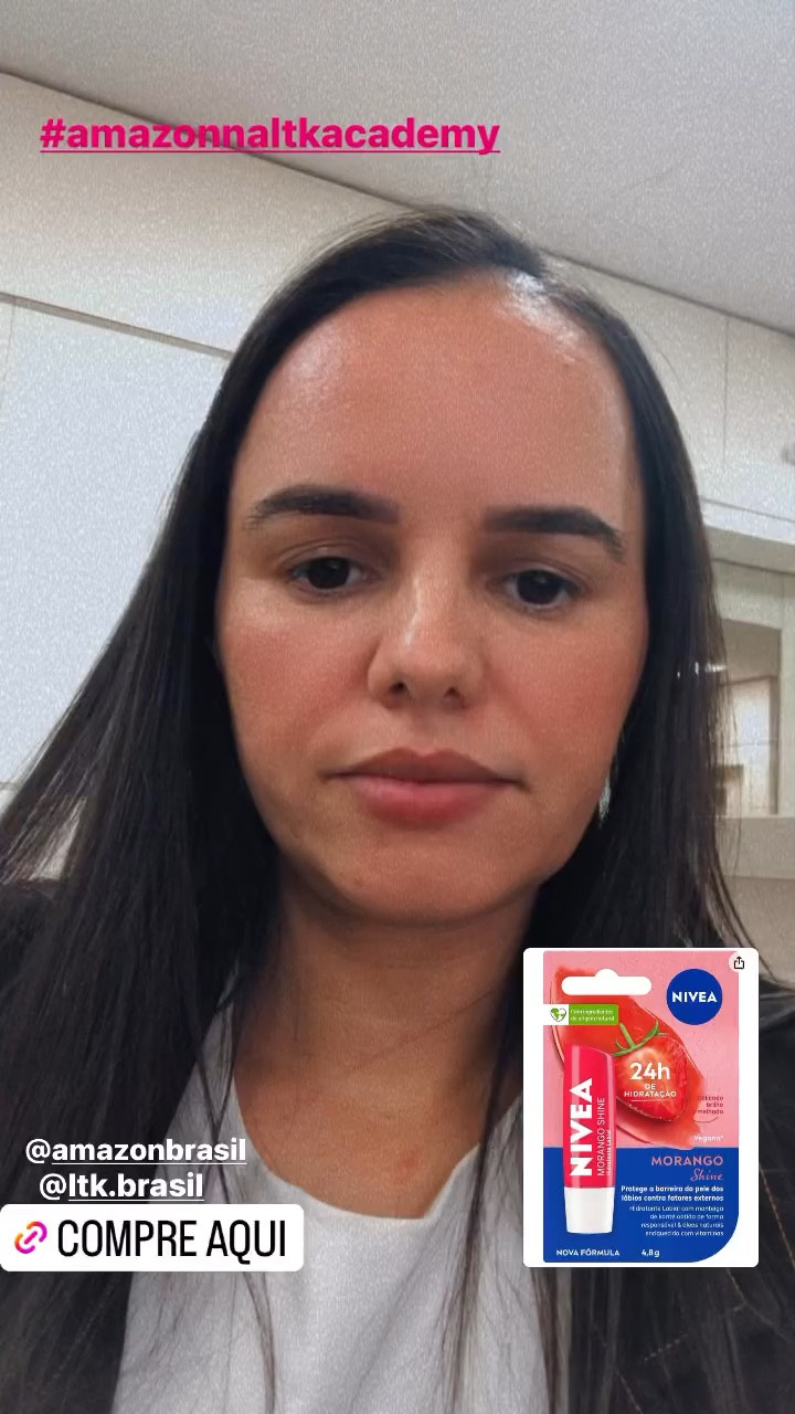 Oieee, pessoal vim trazer essa dica maravilhosa pra vocês que é o hidratante labial nívea, além de um cheirinho maravilhoso que tem ainda tem uma corzinha surreal, pra te deixar com aquele arzinho de saúde . 

#LTKbrasil #LTKbeauty #LTKVideo