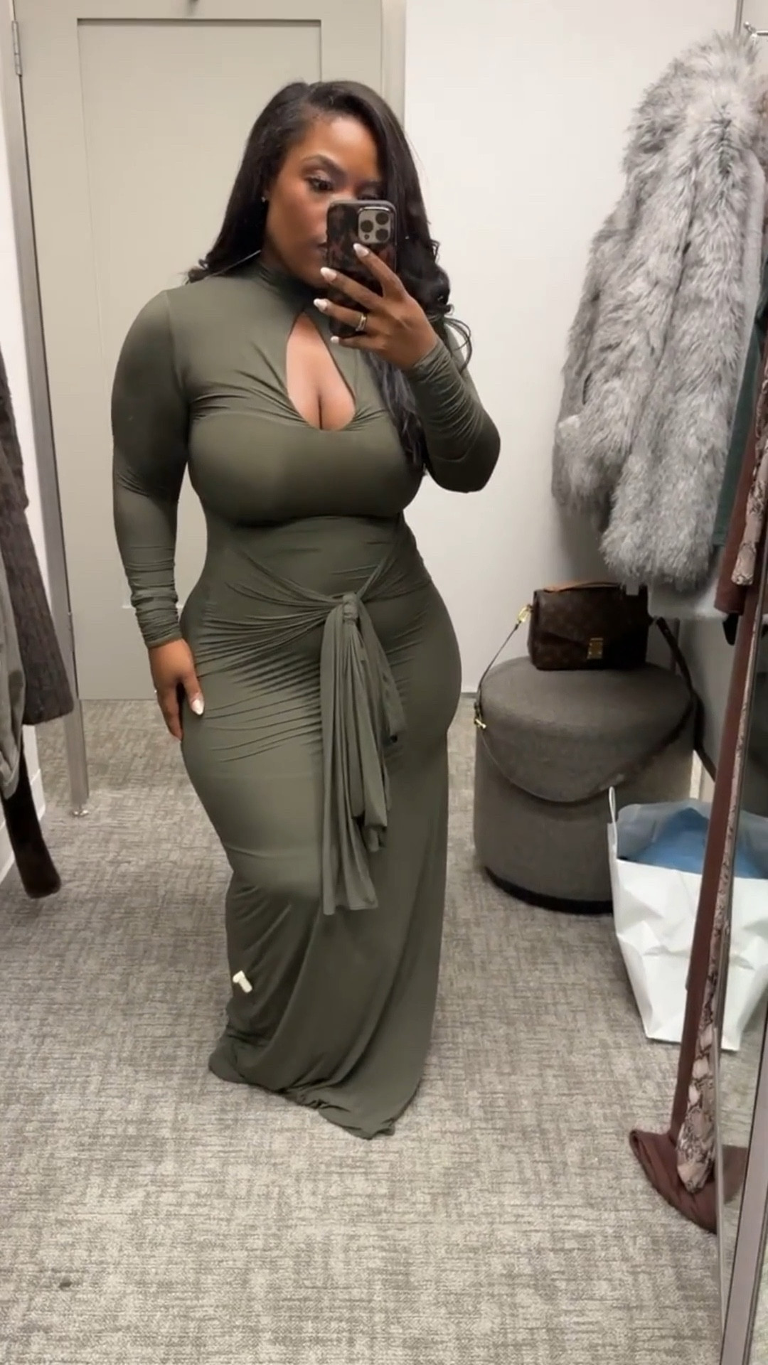 Dress is finally back in stock!! Great for a holiday party 🤌🏾

There’s very low stock! 

Body con, holiday dress, wrap dress, holiday party, Emmy Petit 

#LTKMidsize #LTKHoliday #LTKSeasonal