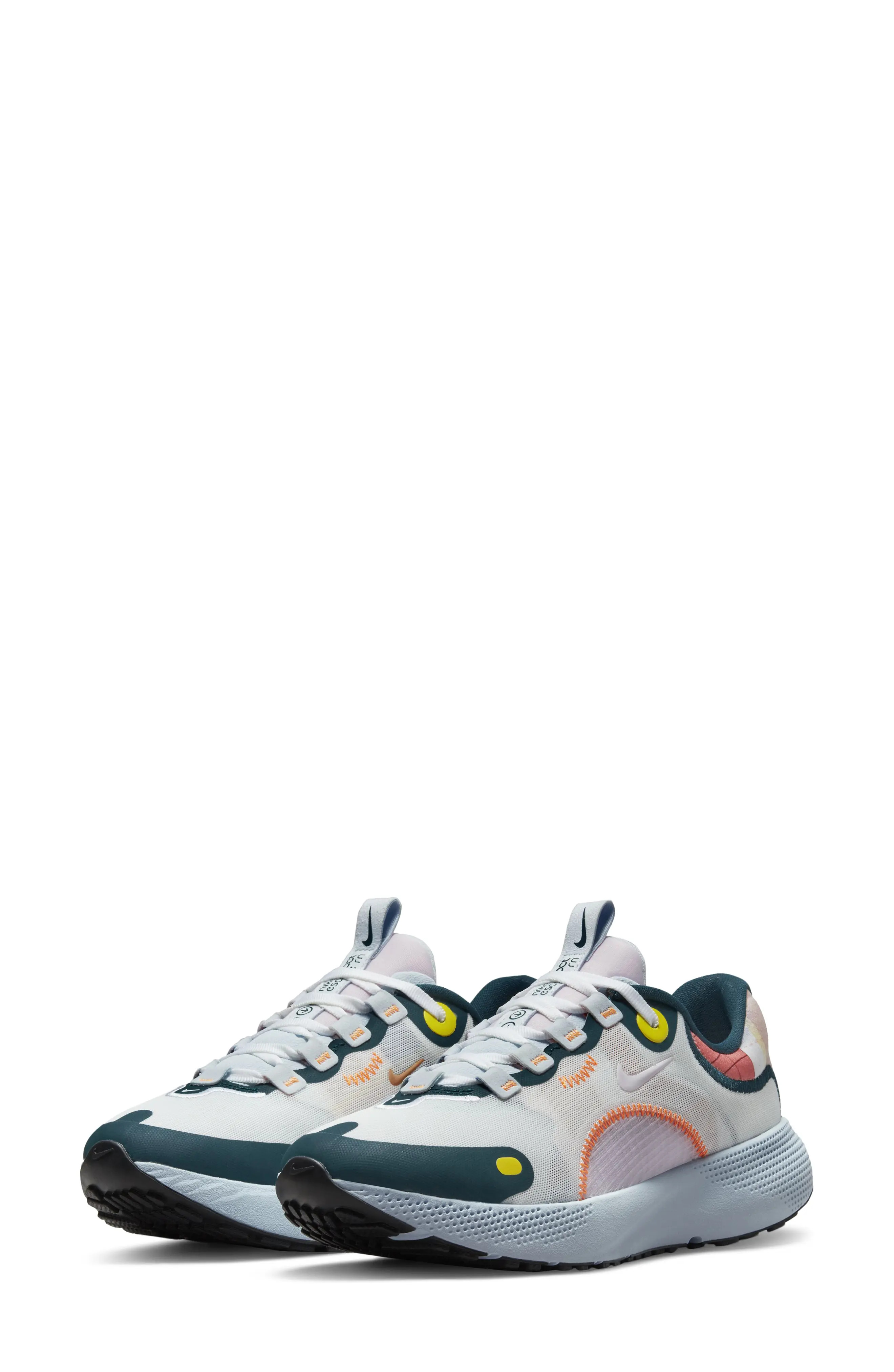 NIKE Escape Run Cozy Sneaker in White/Regal Pink/Blue Tint at Nordstrom, Size 6 | Nordstrom