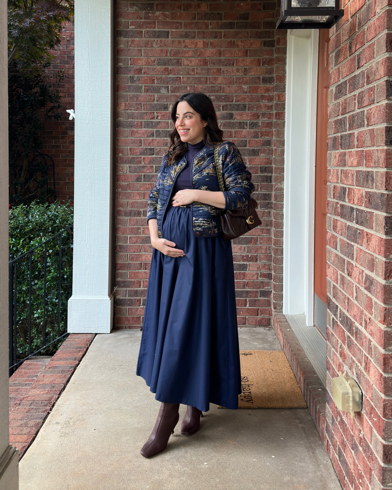 My most worn dress! Have it in multiple colors and it’s affordable and comfortable. Also loving this toile quilted jacket!



#LTKBump #LTKFindsUnder100 #LTKStyleTip