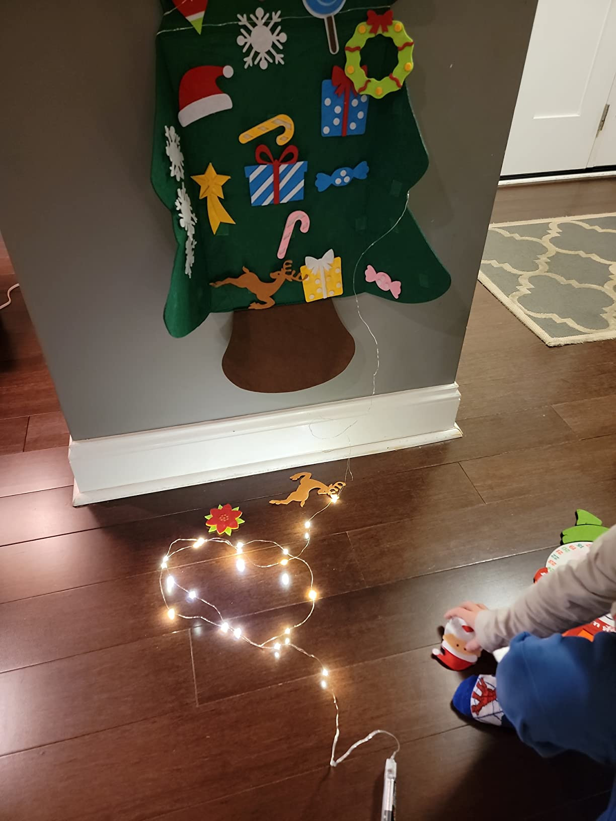 3ft DIY Lighted Felt Christmas Tree Set Plus Snowman Advent Calendar - Xmas Decorations Wall Hang... | Amazon (US)