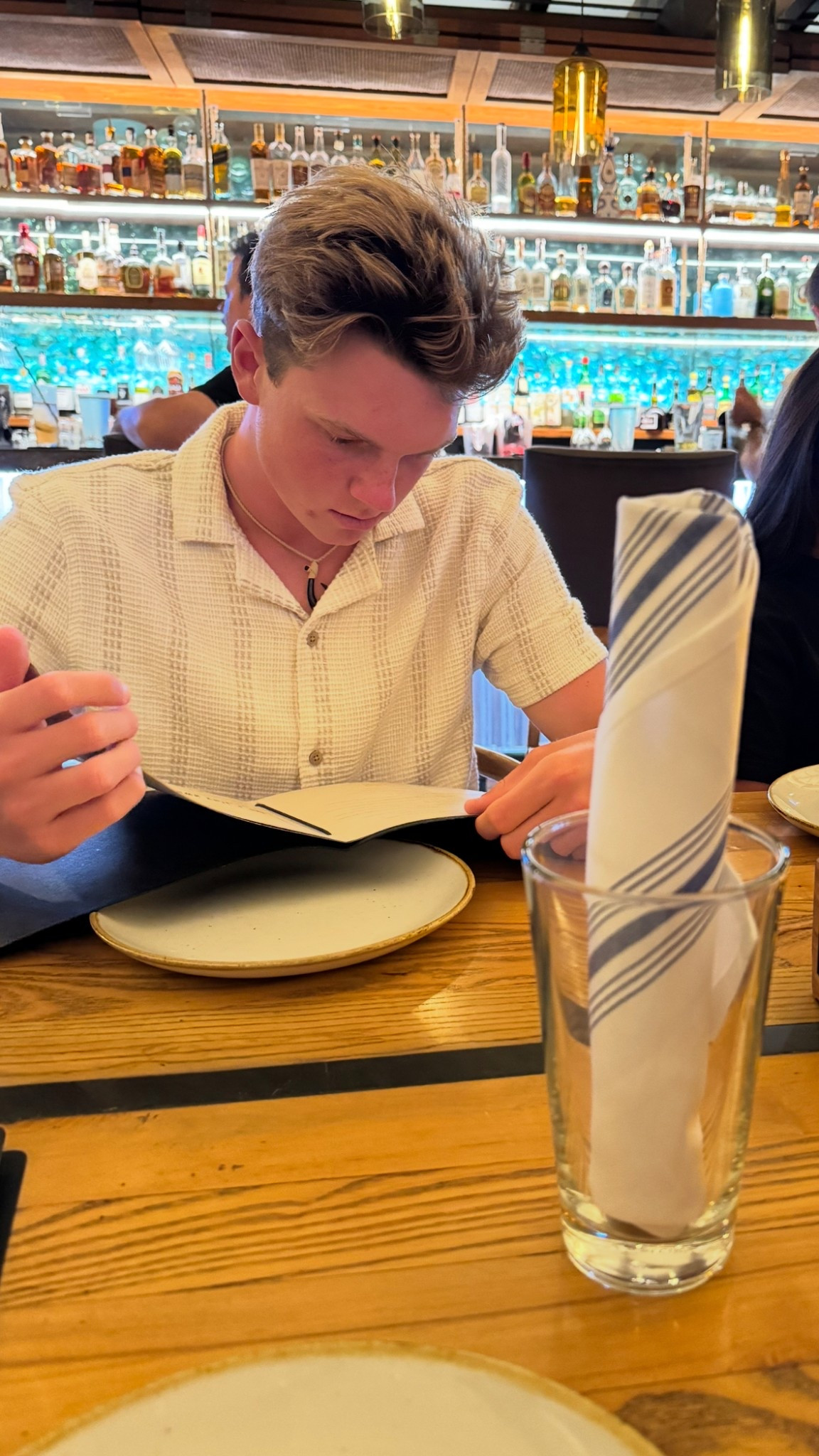 What to wear in Hawaii- Men’s Edition🌴

Remember, it’s always best to be dressed to impress. Anyone can throw on a plain white Tshirt. Let me know if you need help leveling up. #stylementor #mensstyle

#LTKWatchNow #LTKTravel #LTKMens