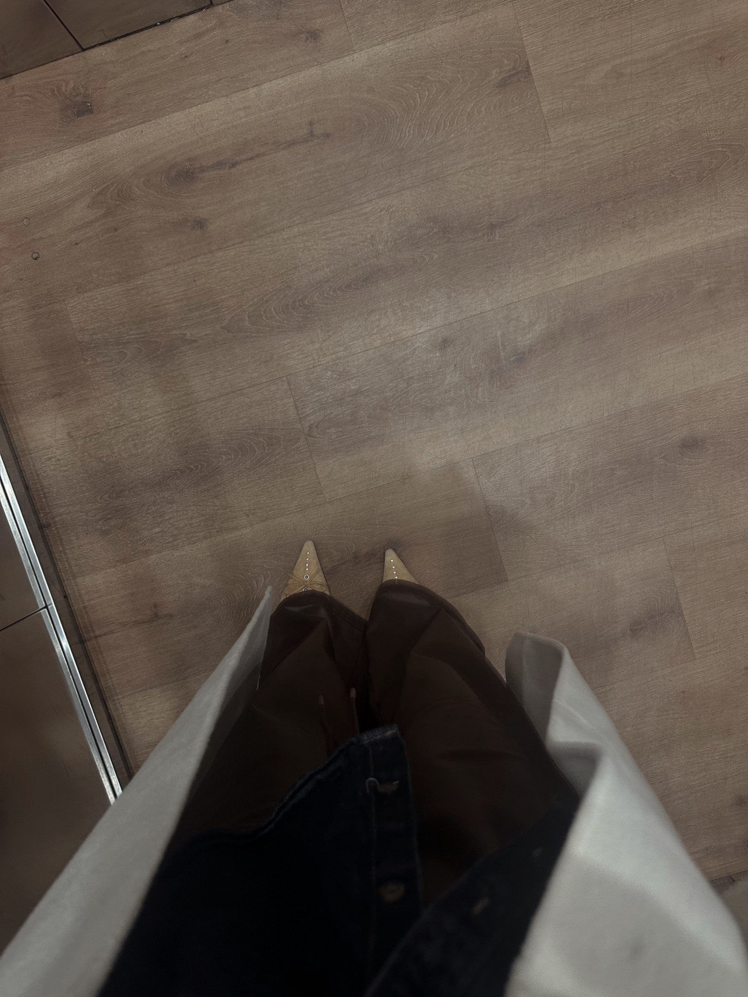 Clinic day 💉

#LTKSeasonal #LTKFindsUnder100 #LTKWorkwear