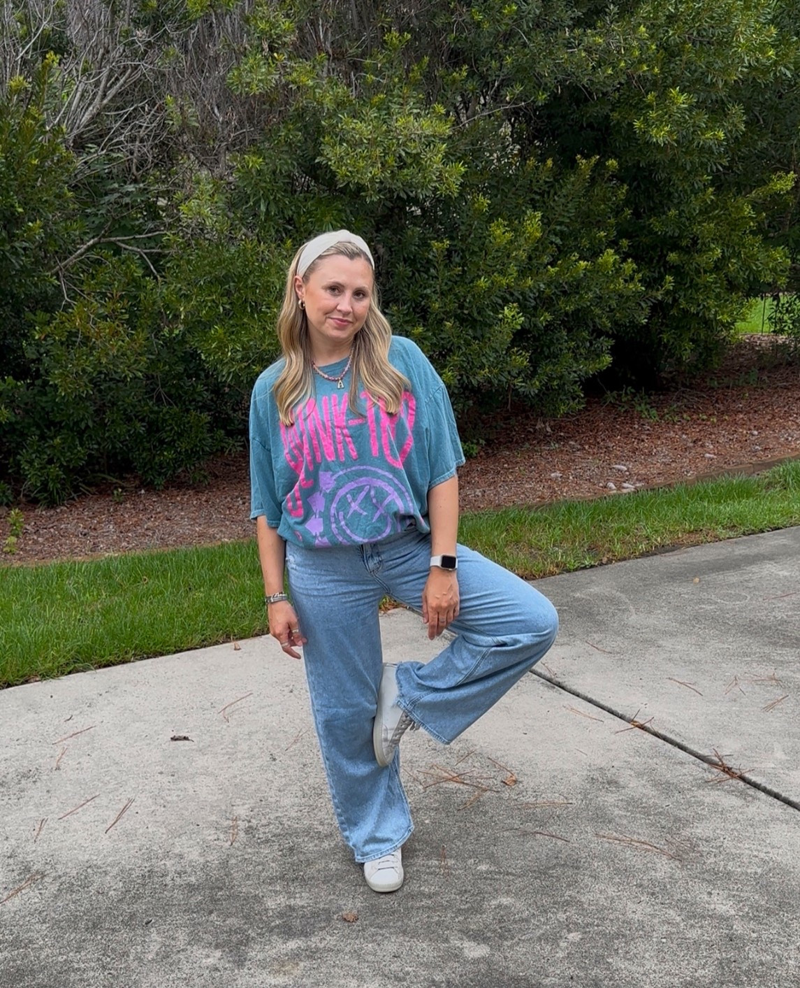 What’s my age again?

Top: Urban Outfitters, Size S/M
Jeans: American Eagle, Size 0 (I am usually a 2 in AE, but I’m consistently a 0 in their baggy jeans)
Shoes: P448
Headband: Shein 
Necklace: Amazon 
Earrings: Francesca’s 