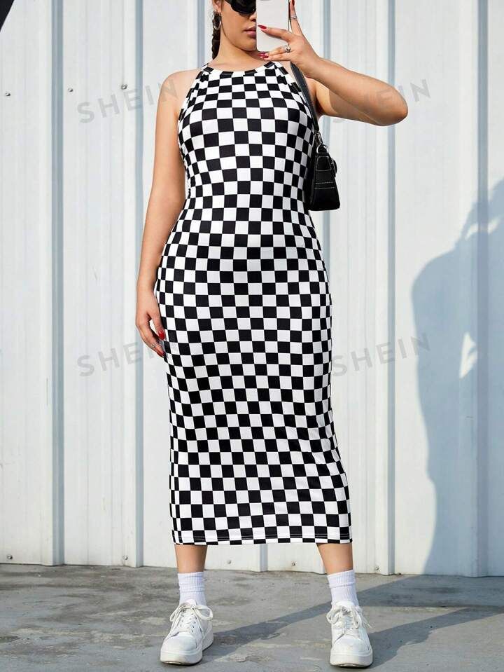 SHEIN EZwear Women's Plus Size Slim-Fit Checkerboard Print Dress | SHEIN