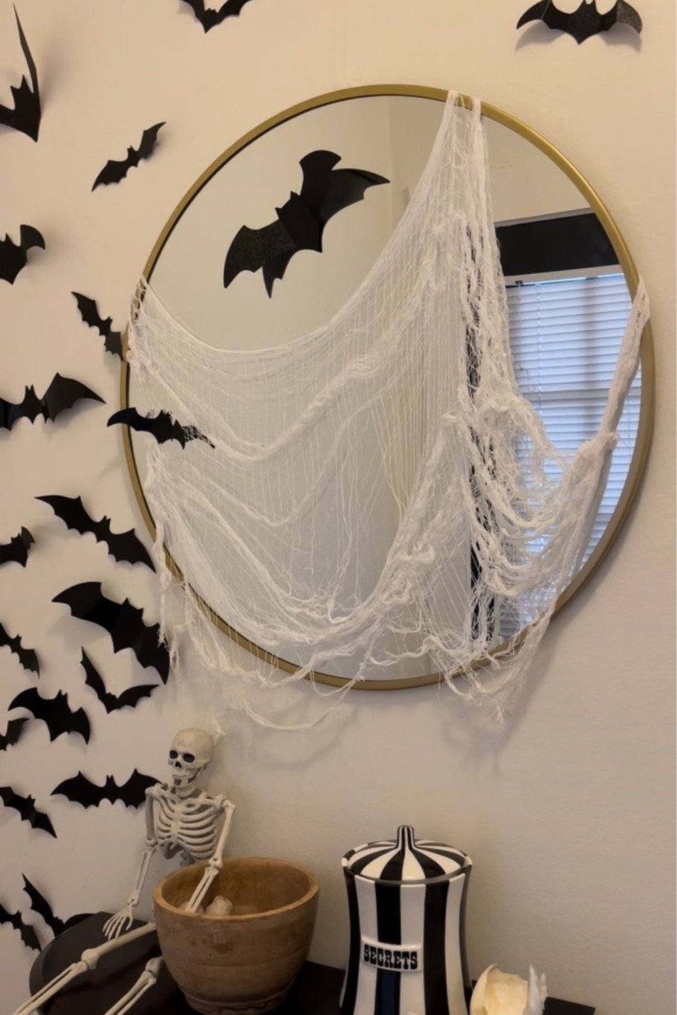 Entryway Halloween decor 

#LTKhome #LTKSeasonal