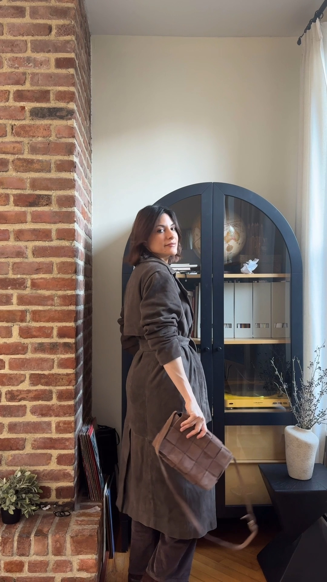 Brown Inspo 🤎corduroy barrel leg pants with a cashmere blend top for a brown foundation + suede coat, boots and bag

#LTKSaleAlert #LTKgrwm #LTKCyberWeek