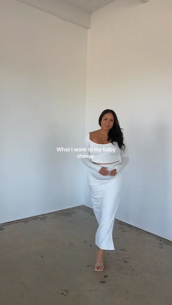 The mom who never buys maternity clothes 🫠

#babyshowerideas #fyp #babyshoweroutfit #meshki @Meshki

#LTKSeasonal #LTKbump #LTKVideo