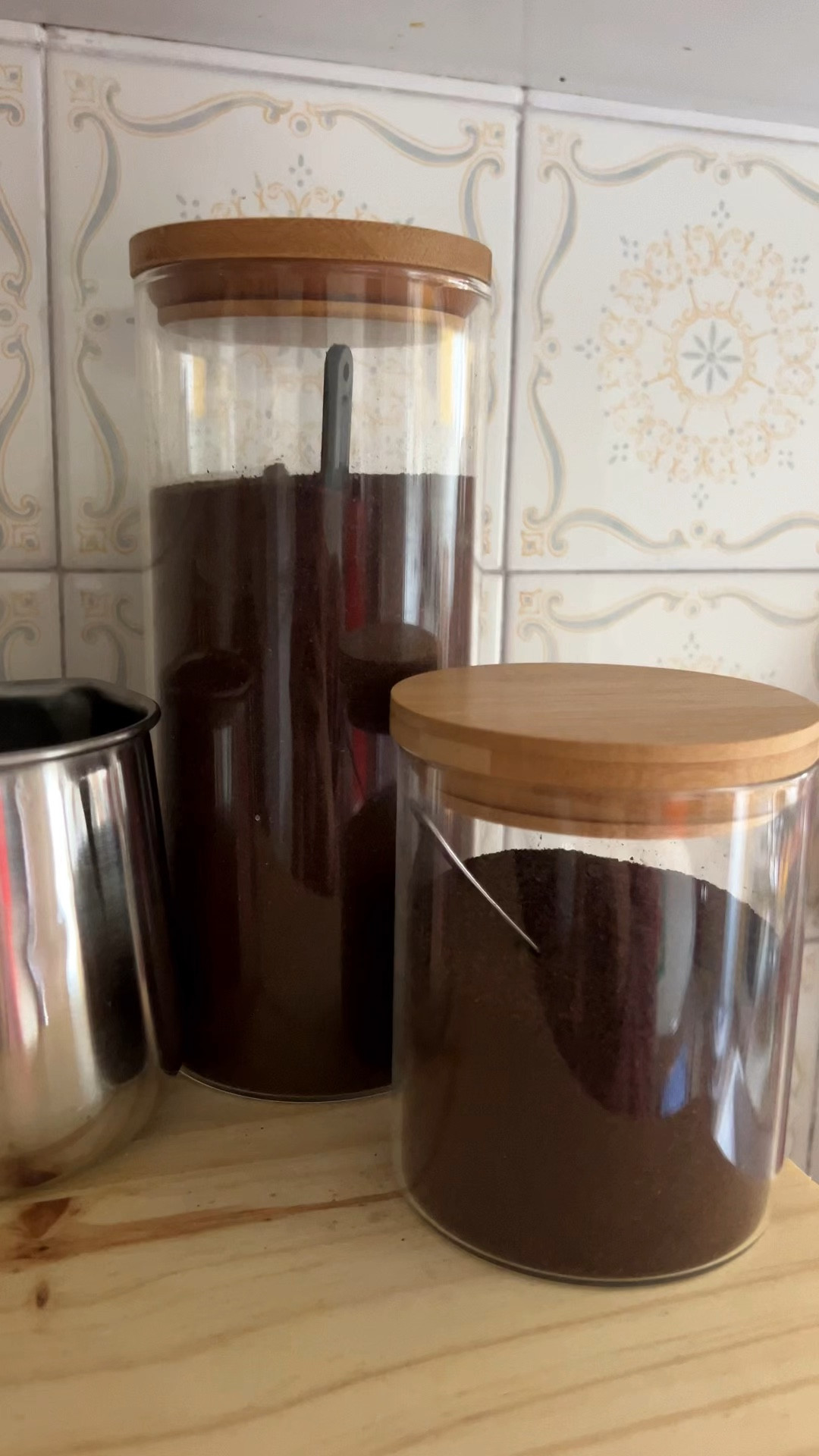 A little coffee station refill ASMR ☕️ happy sunday!

#coffeebar #coffeebarrefill #asmr #coffee 

#LTKHome #LTKFindsUnder50
