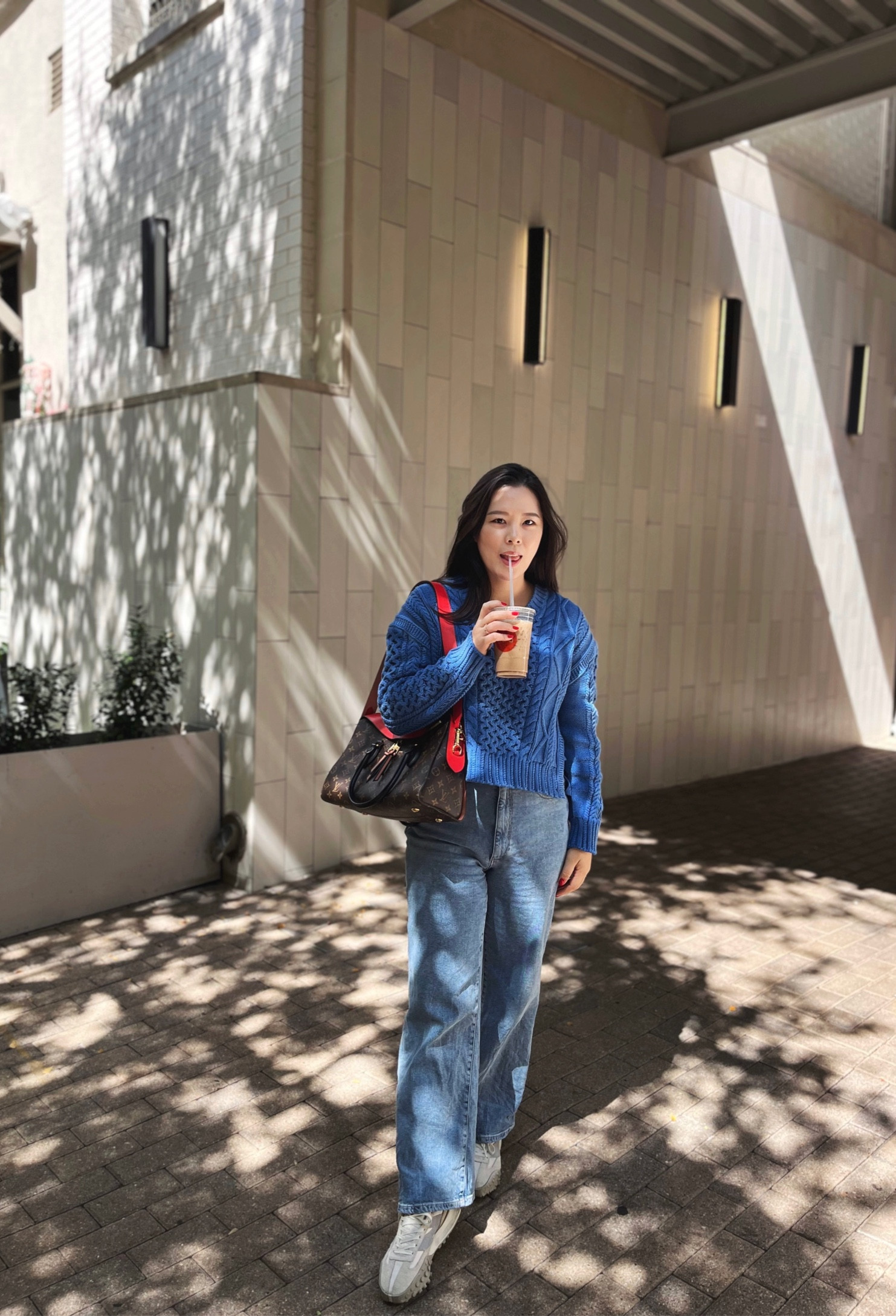 Loving these loose fit jeans from Abercrombie, not to mention they’re super soft and comfy ☁️

#LTKstyletip #LTKfindsunder100