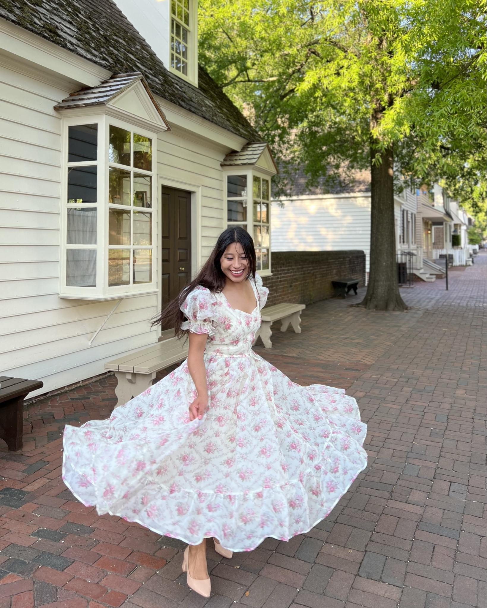 Amelia dress is my Princess dress for a dreamy spring 🌷🦢🪻wearing size Medium in cream floral for reference 💌


#LTKparties #LTKSeasonal #LTKbeauty