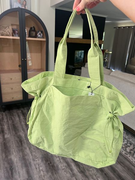 Cute beach bag or gym tote!

#LTKtravel #LTKSeasonal #LTKitbag