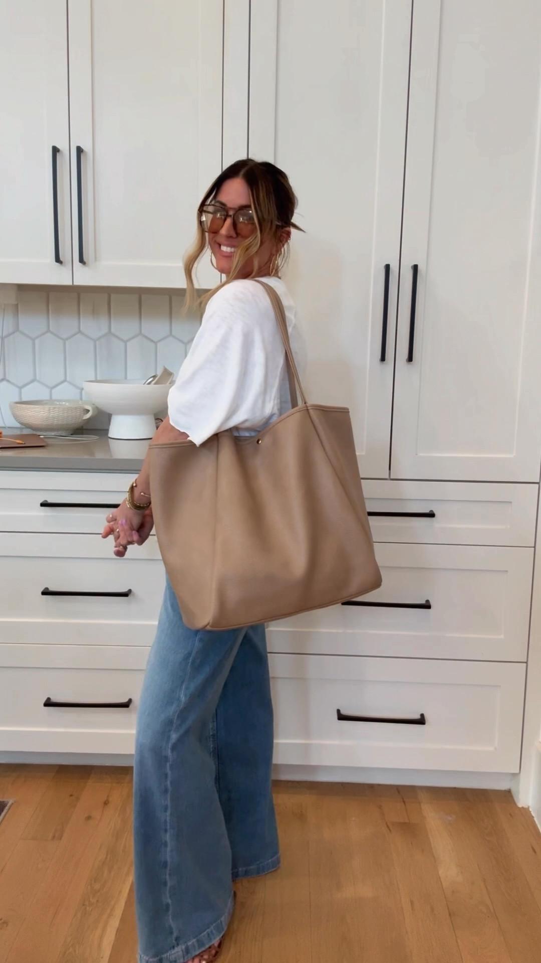 Perfect “out the door in 5 minutes” mom outfit that still makes me feel put together! Pants are true to size (wearing xs, regular) and wearing an xs in the tee.

#LTKmomlife #LTKgrwm #LTKdayinmylife