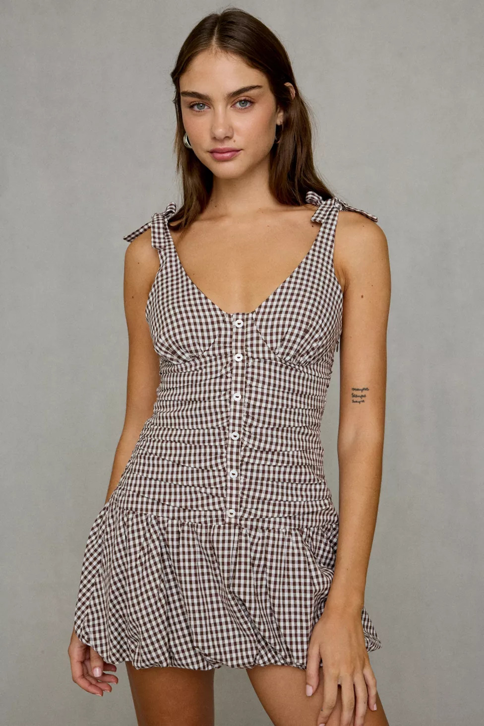 ASTR The Label Jeliany Bubble Hem Drop Waist Mini Dress | Urban Outfitters (US and RoW)