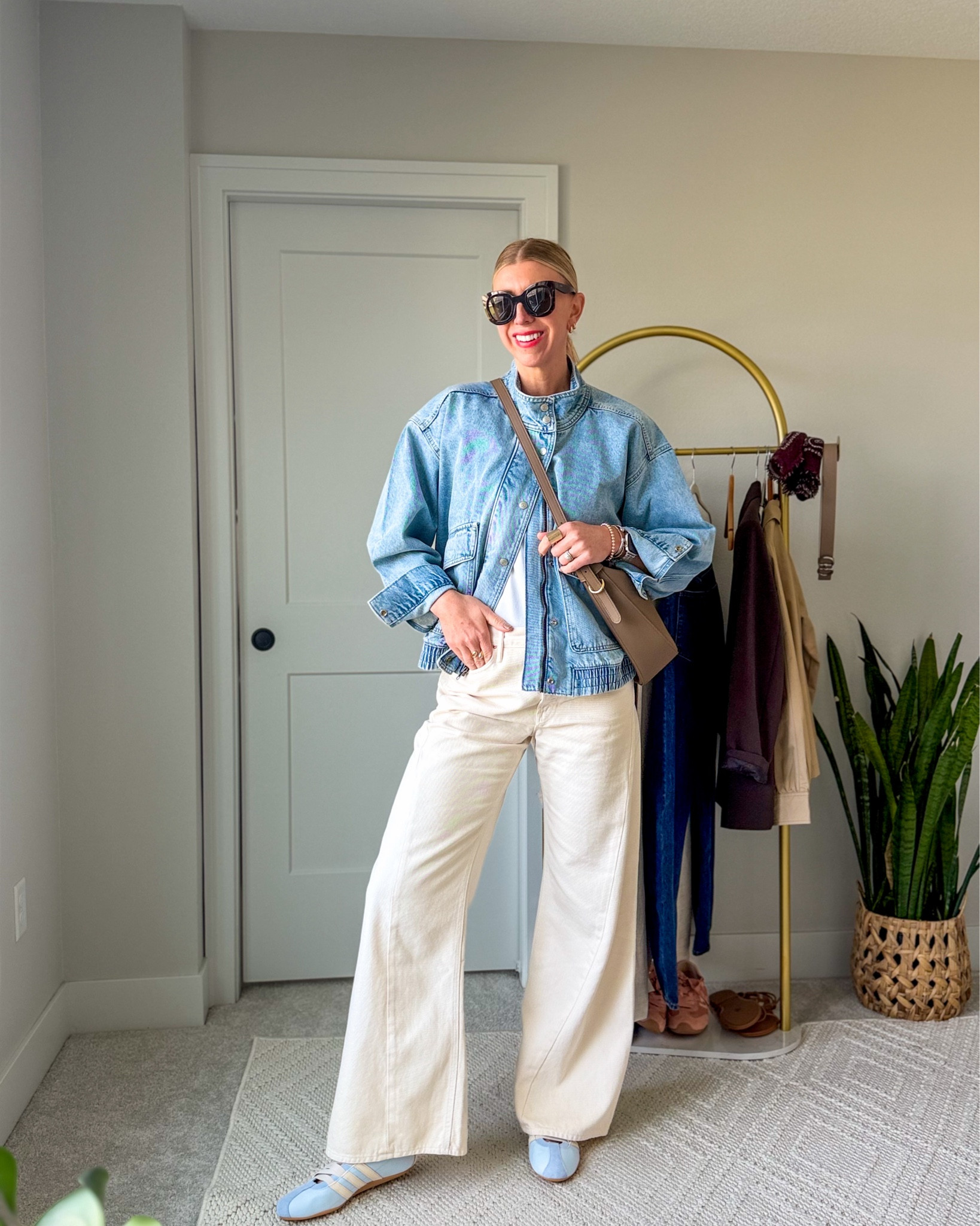 Styling cream jeans for spring!

#LTKOver40 #LTKootd #LTKSeasonal