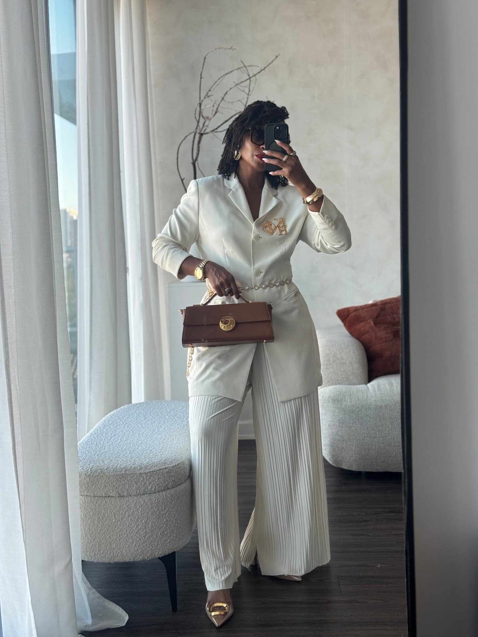 Day 9 for me is all about utilizing some of my summer items and bringing them to the fall month, and giving a nice fall cream white monochromatic look! 

The beauty of a good thrift find which where I found this blazer .. while these flowy pants are from a set from Commense . Although the fabric is sheer and thin, I paired these with my favorite Uniqlo leggings to keep me warm. One thing is I’m not going to let weather stop me from serving a look. Invest in great layering pieces and make those summer pieces stretch beyond your wildest outfit dream! 

Of course the bag and broach from @shopkhoi  just makes this look solid! 🙌🏽

#LTKStyleTip #LTKFindsUnder100 #LTKSeasonal