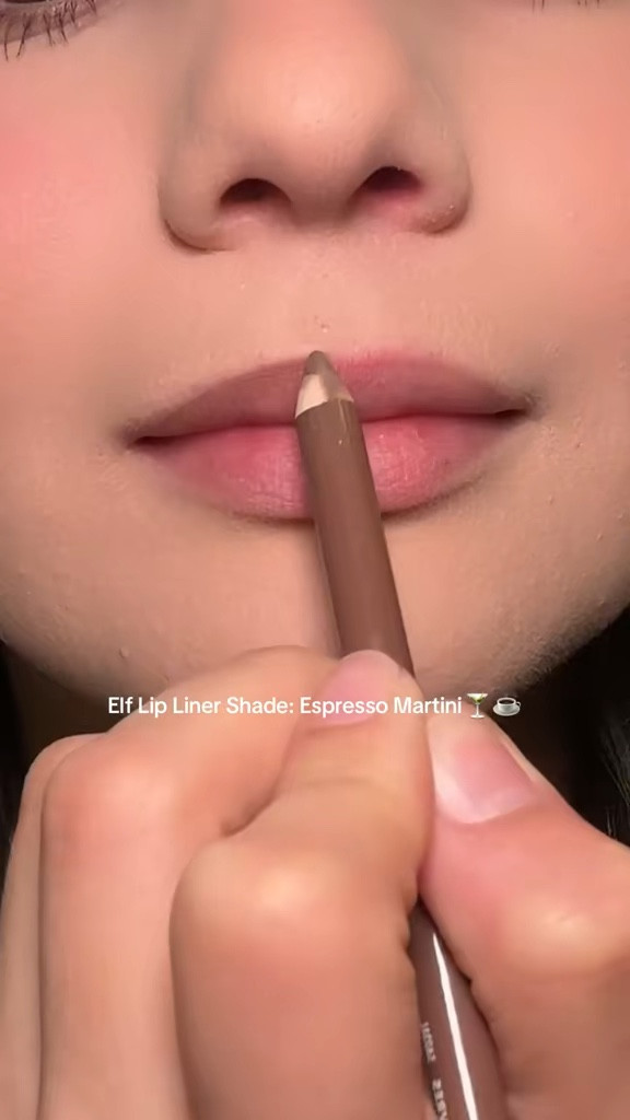 Taupe Lip Liner 