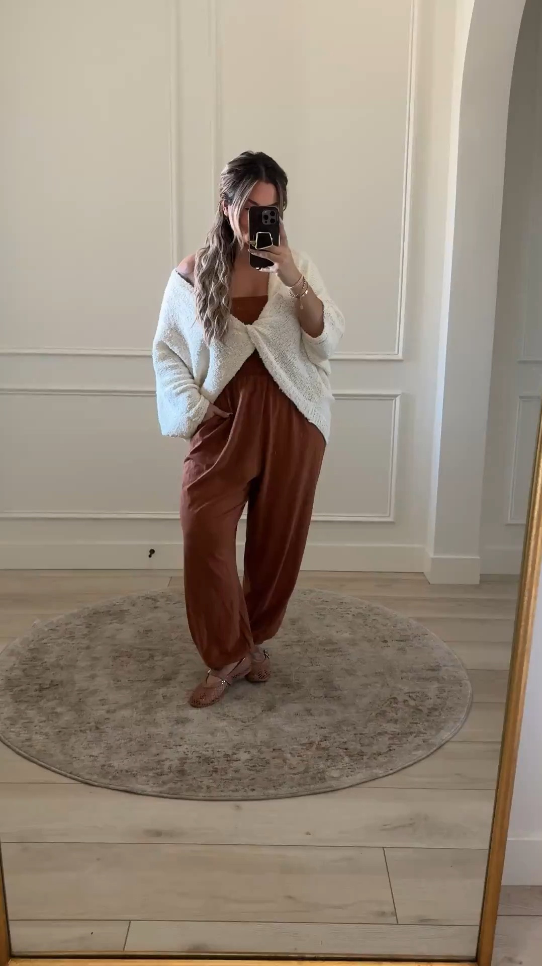 Size L in both 
#Amazon #Aerie 

Follow my shop @shaynaslife on the @shop.LTK app to shop this post and get my exclusive app-only content!

#liketkit 
@shop.ltk
https://liketk.it/5xr4w

#LTKMidsize #LTKFindsUnder50 #LTKStyleTip