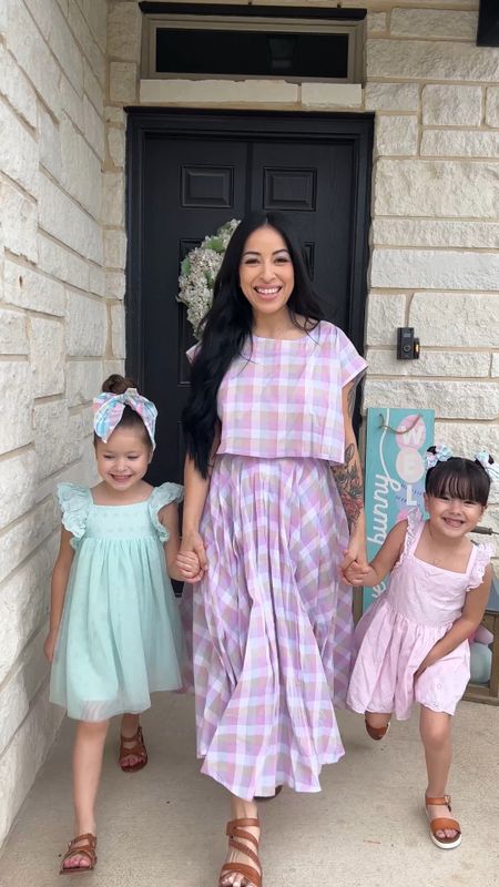 New spring styles at Rack Room Shoes 

#AD Pretty girls walk in matching sandals from @myrackroomshoes. Who says matching has to be identical? We grabbed a few different pairs in the same shade and your girls SERVED. Check out all new spring finds at your local Rack Room Shoes. #myrackroomshoes

#LTKshoecrush #LTKfamily #LTKSeasonal