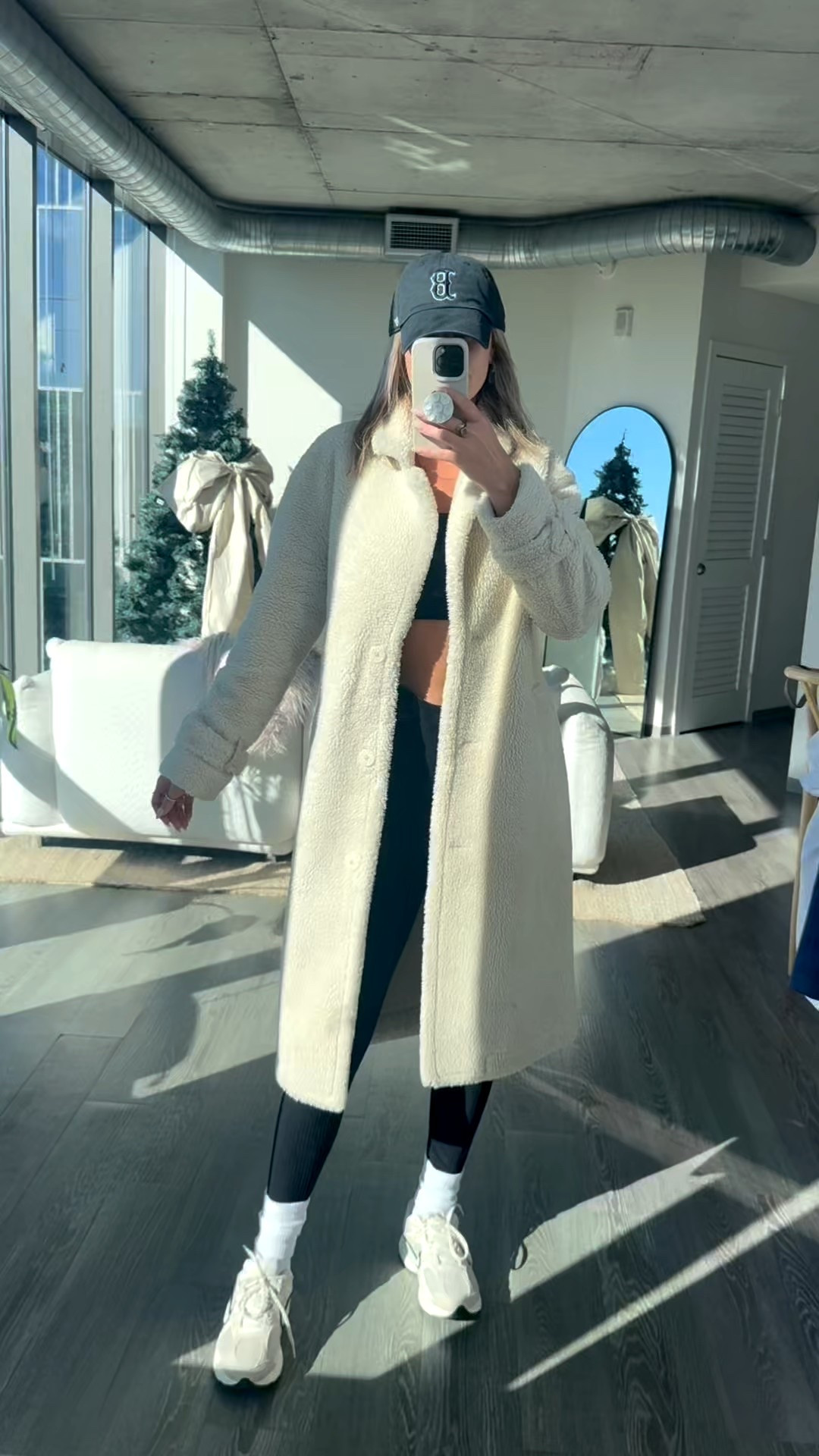 Cream Teddy coat is my go-to in the winter! 🤍❄️🧸

#LTKootd #LTKgrwm #LTKdayinmylife