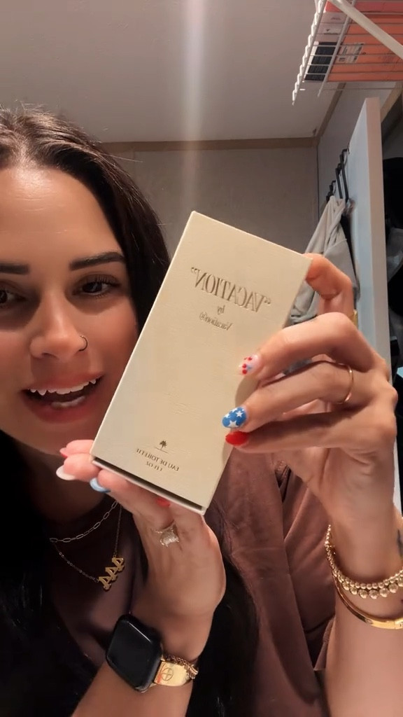 The best summer smelling scent that is currently on sale right now at Nordstrom!! 

Nordstrom anniversary sale
Nordstrom sale
Nsale
Perfume
Fragrance 
Gifts for her 

#LTKxNSale #LTKVideo #LTKBeauty