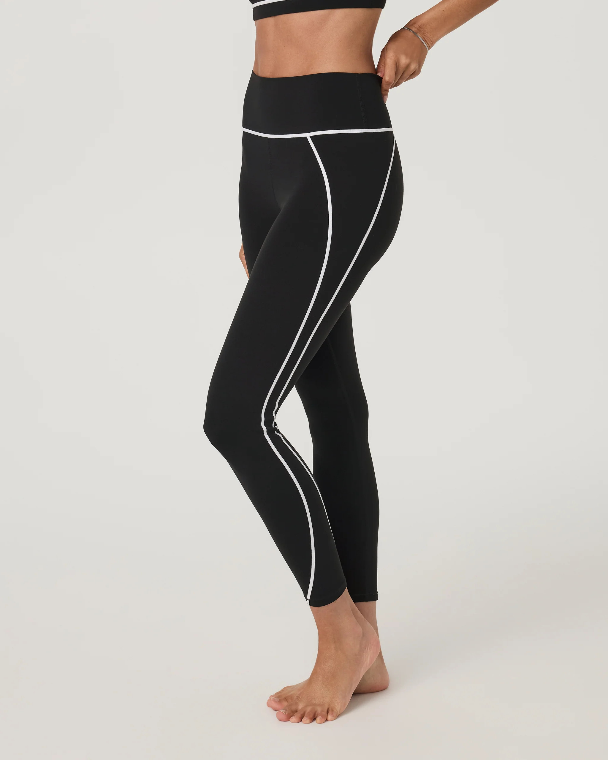 Vuori AllTheFeels™ Linework Legging | Black | Small | Vuori Clothing (US & Canada)