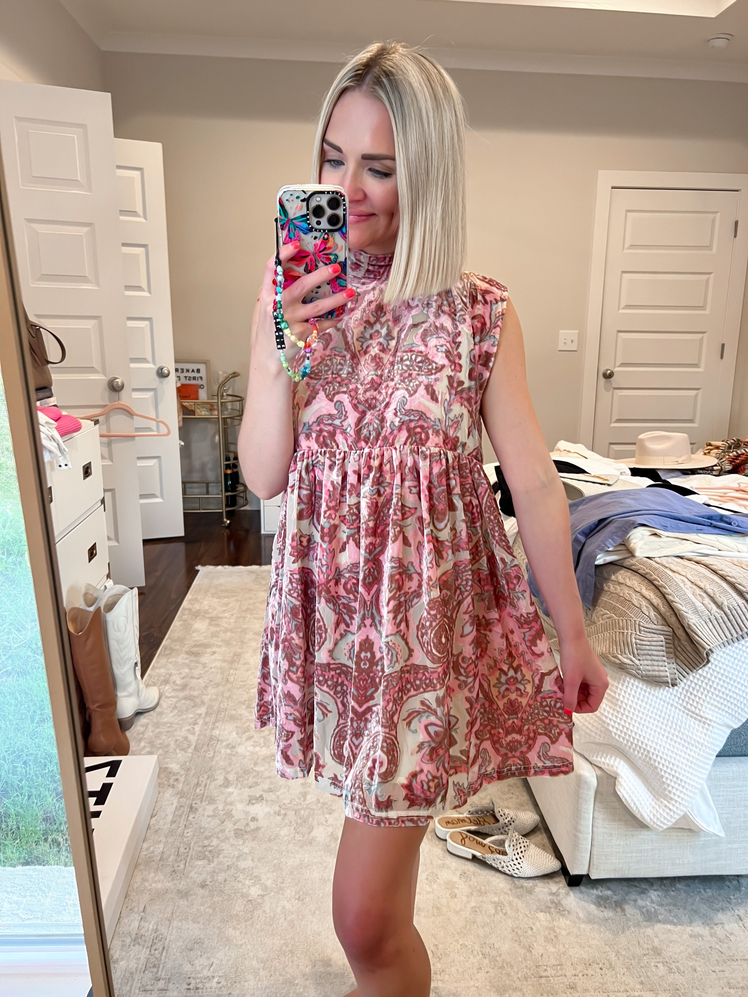 Velvet dress / family picture outfit ideas / family photo ideas 
Size: XS 

#LTKSeasonal #LTKstyletip