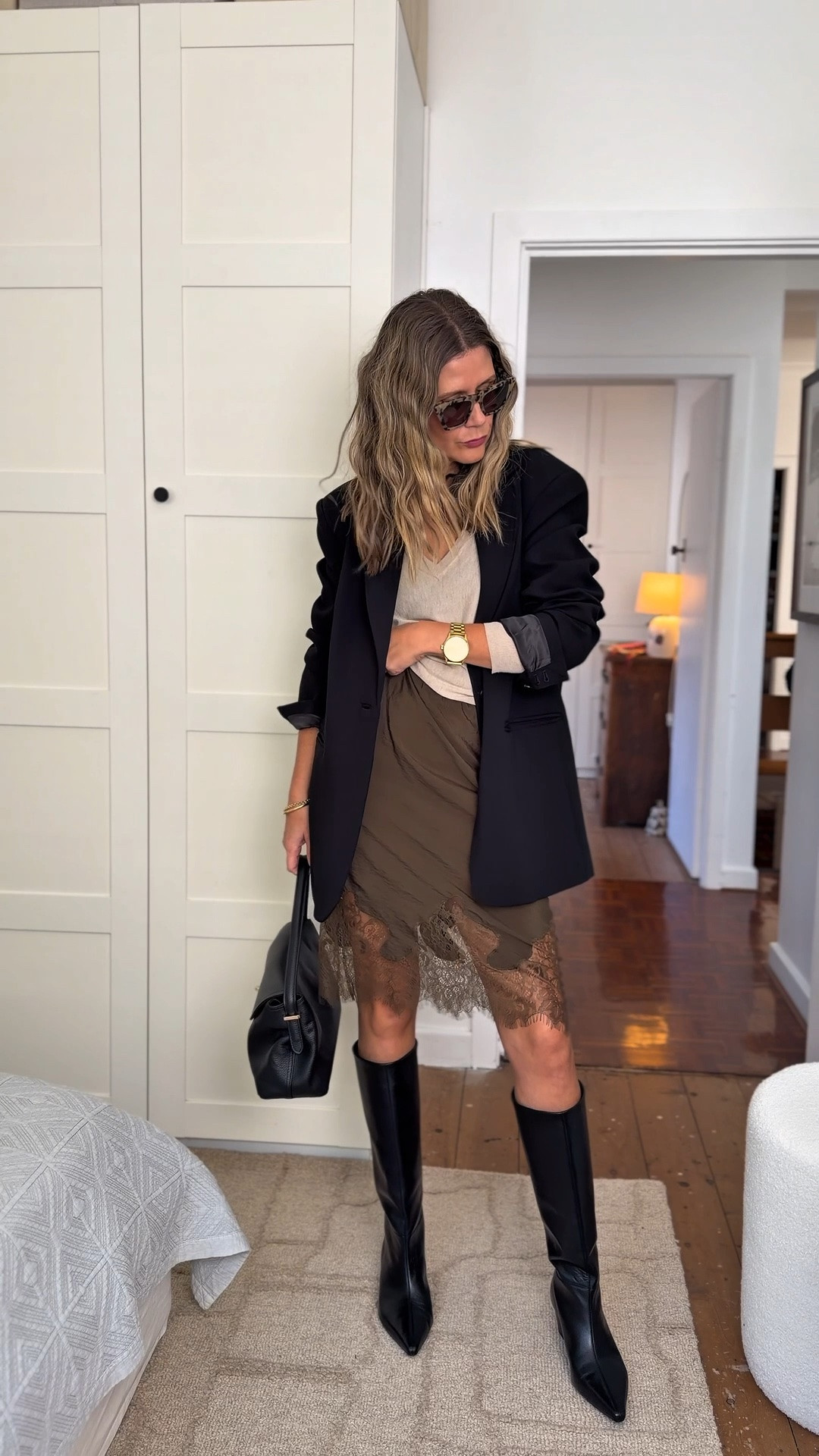 The slip skirt — always a winner 💛

Wearing an 8 in the skirt and blazer. Knit is old so have linked an alternative. I would upsize in this to give the desired slouchy look x

#LTKaustralia #LTKwinter #LTKstyletip
