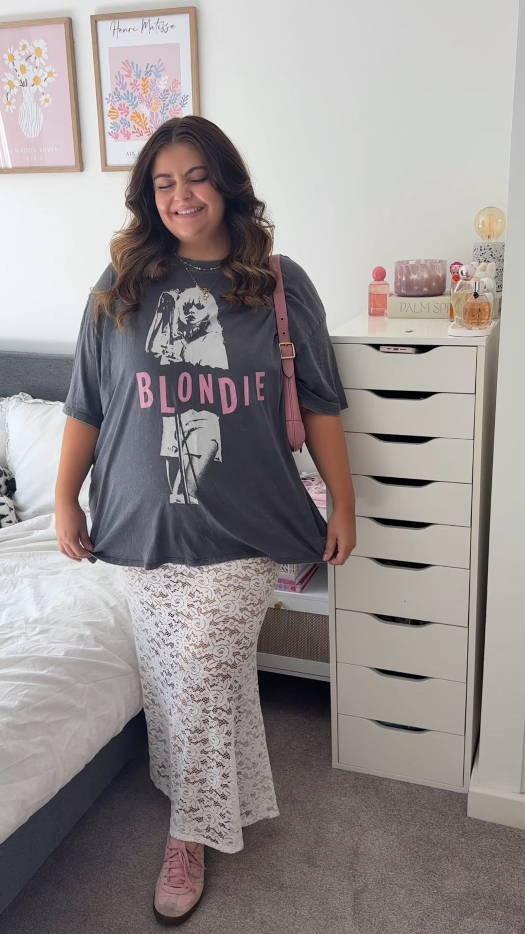 Recreating Pinterest outfits as a midsize girlie 🙋‍♀️💘

Lace skirt, oversized shirt, autumn outfits uk, transitional outfit, transitional ootd 

#recreatingpinterestoutfits #midsizefashion #midsizestyle #laceskirt #oversizedtee

#LTKuk #LTKmidsize #LTKautumn