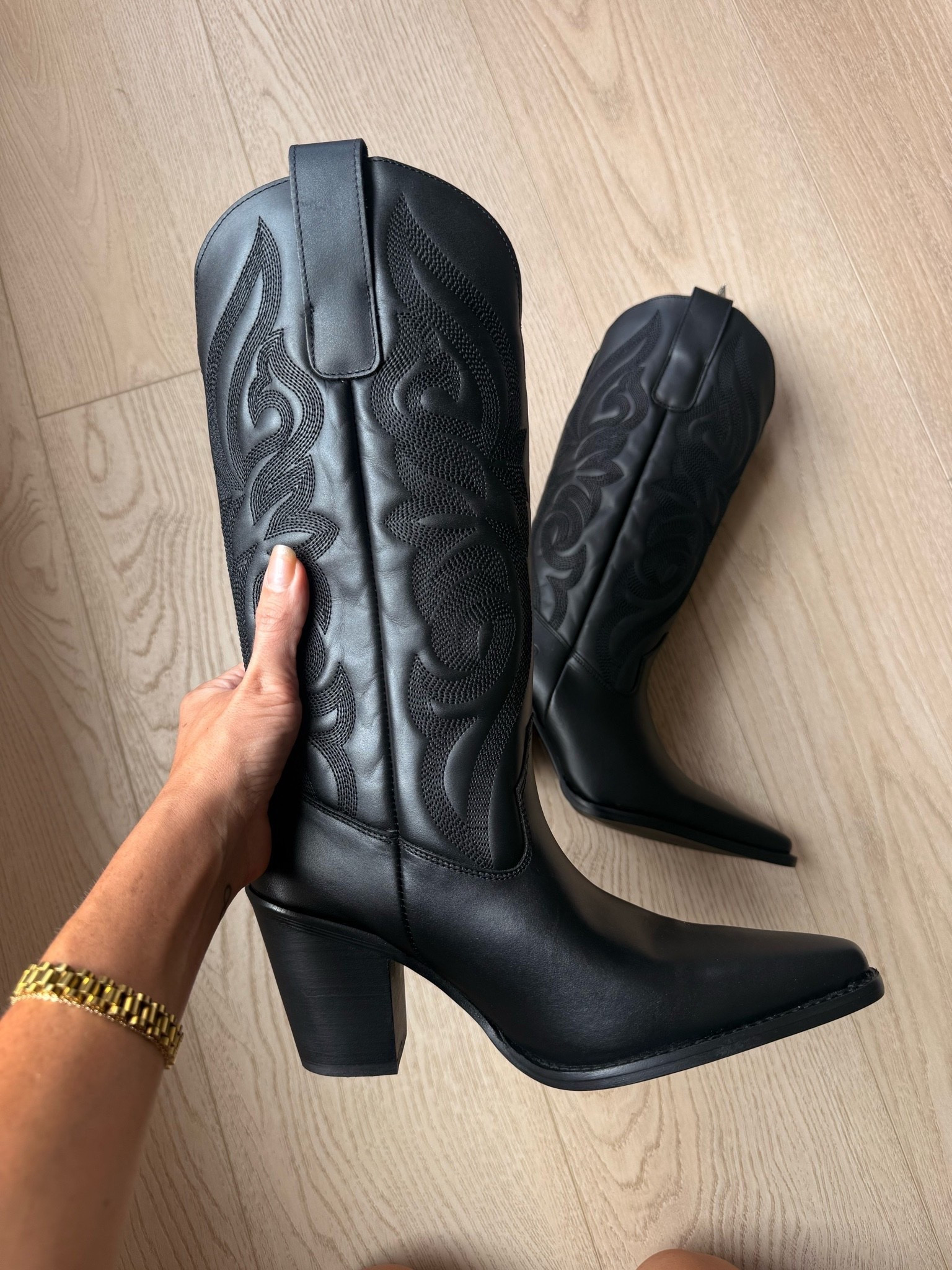 Bought these black cowboy boots from the Nordstrom anniversary sale that ends tomorrow! // I size up .5 in boots! These are very sturdy

Fall shoes
Boots

#LTKSaleAlert #LTKSeasonal #LTKootd