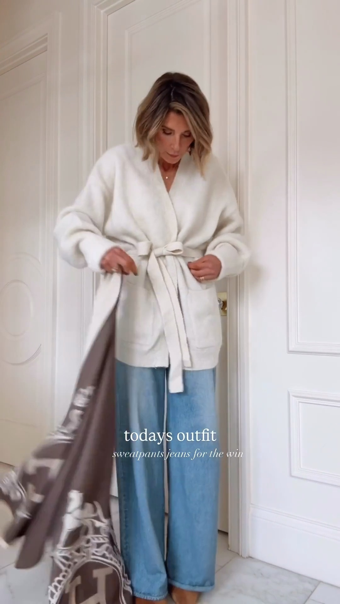 What I wore this week🤍
Pants are TTS — I’m wearing 25.
Top is a small and has an oversized fit.
Linked below 👇

#LTKootd