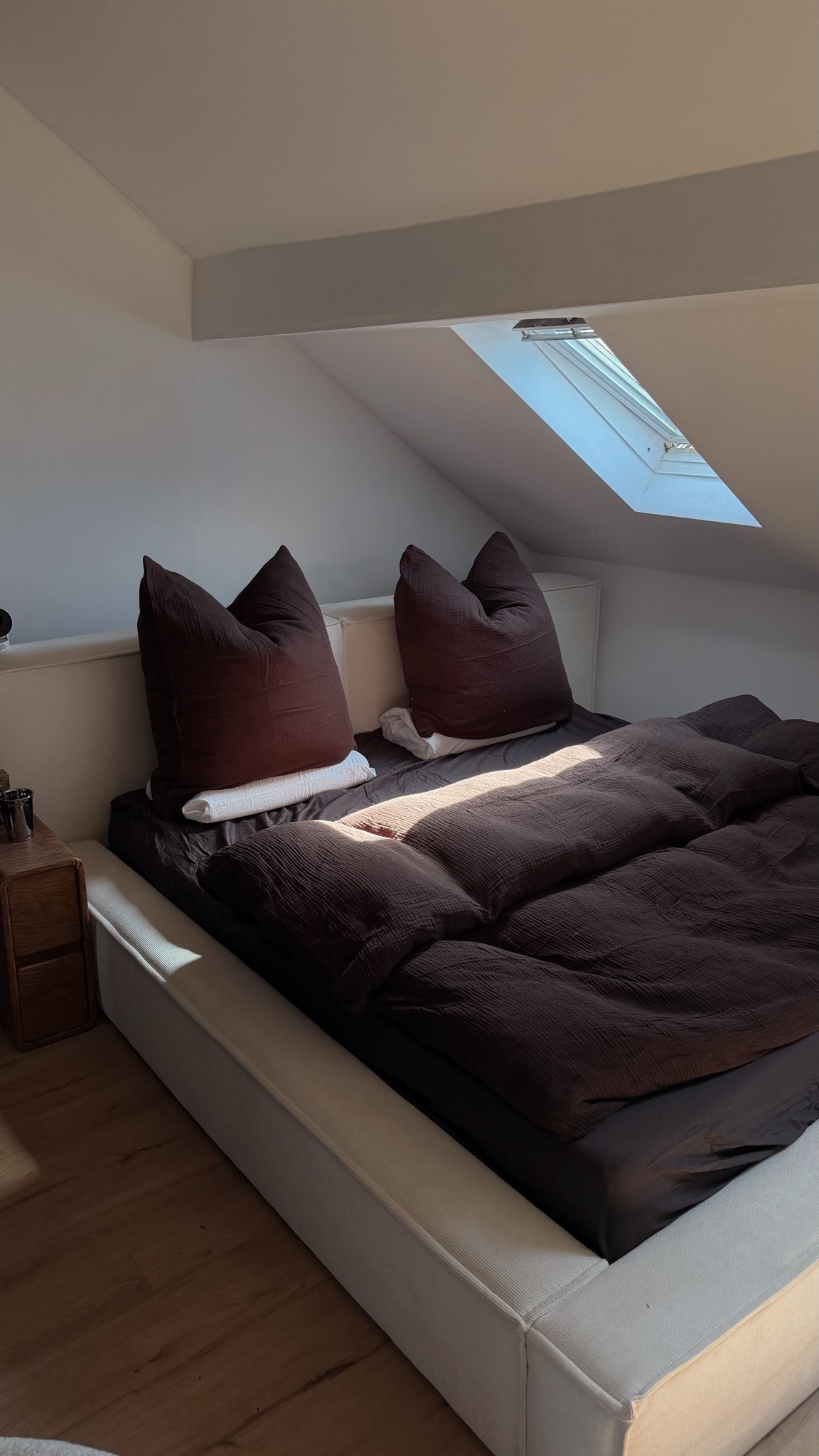 Brown bed sheets