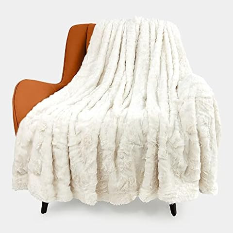 BEDSURE Faux Fur Throw Blanket White – Fuzzy, Fluffy and Shaggy Faux Fur, Soft and Thick Sherpa... | Amazon (US)