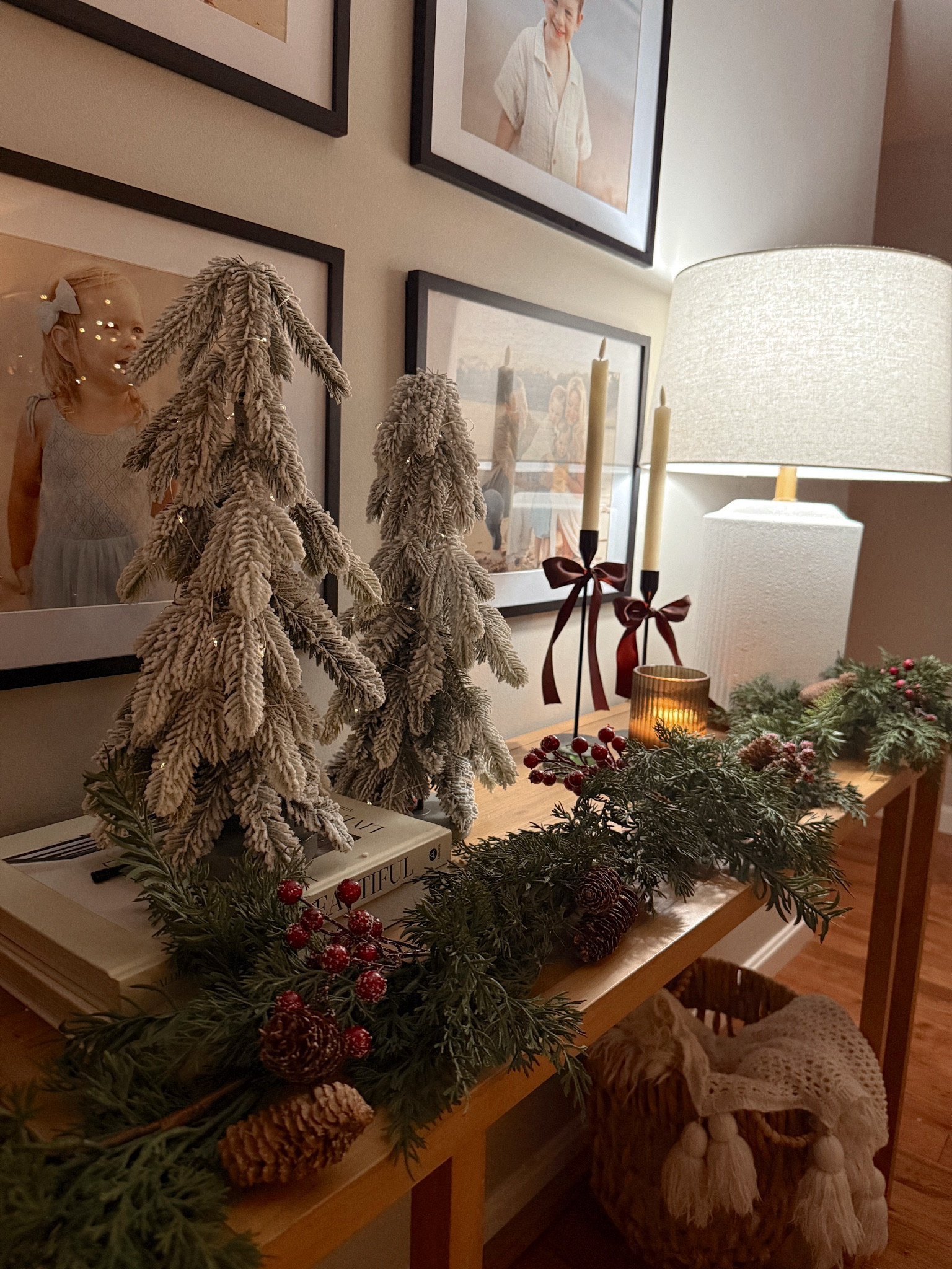 Home decor, home finds, Christmas decorations, modern Christmas, traditional Christmas, Christmas decor, red Christmas 

#LTKSeasonal #LTKhome #LTKfindsunder100