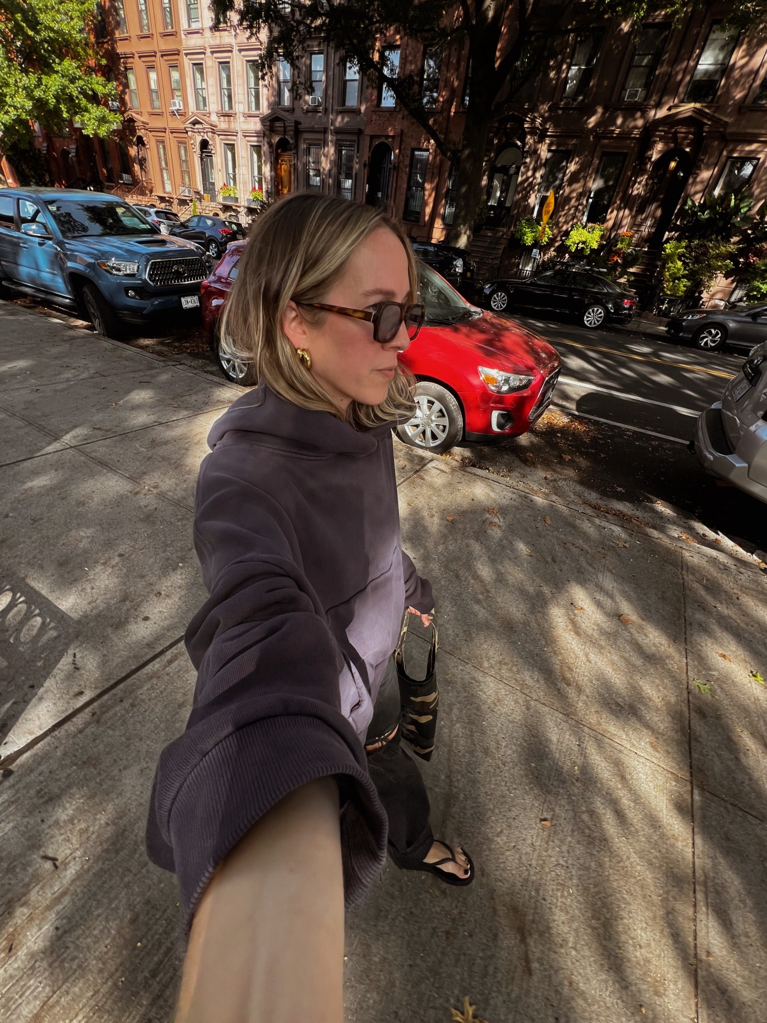 M sweatshirt
27 jeans