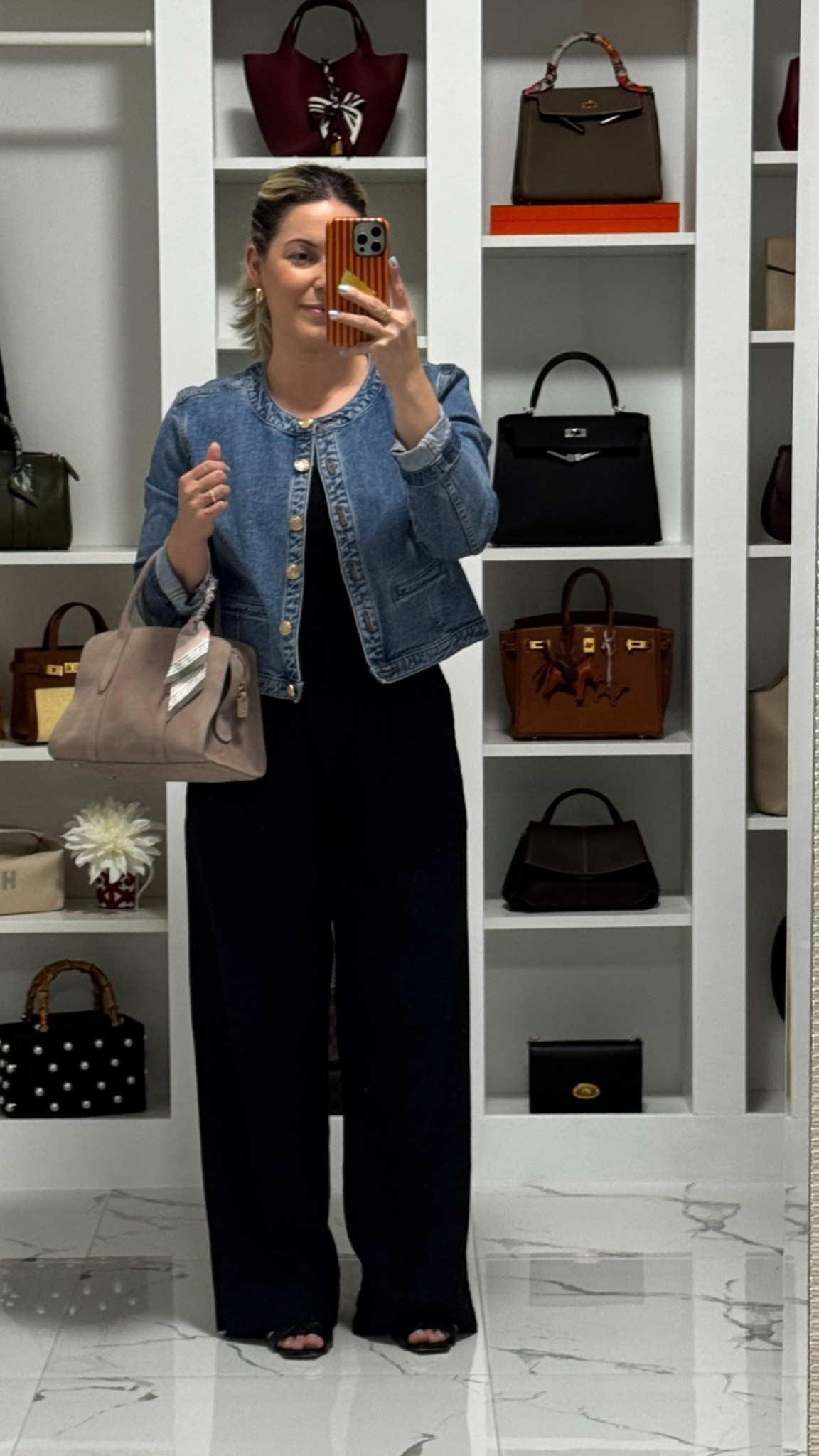 Shopping my closet Series: Day 1
silk scarf is from Silk Philosophy
Bag is Parisa Wang- code LEYVA12 for discount

#LTKgrwm #LTKootd #LTKSeasonal