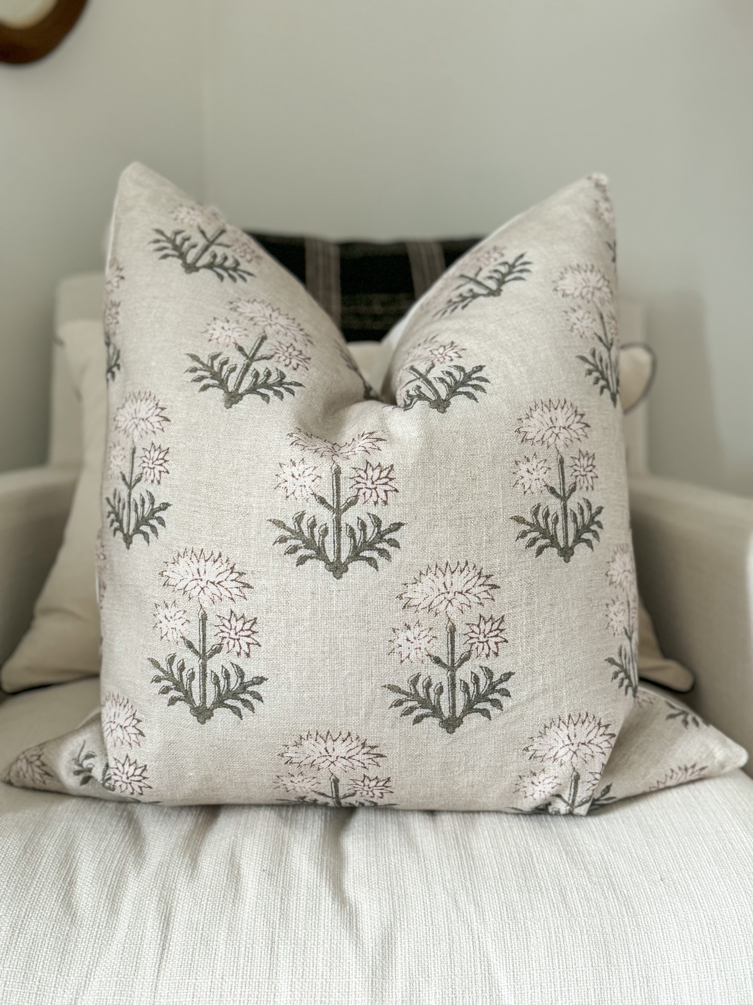 My favorite throw pillow style of the moment 🥰

#LTKfindsunder50 #LTKfindsunder100 #LTKhome